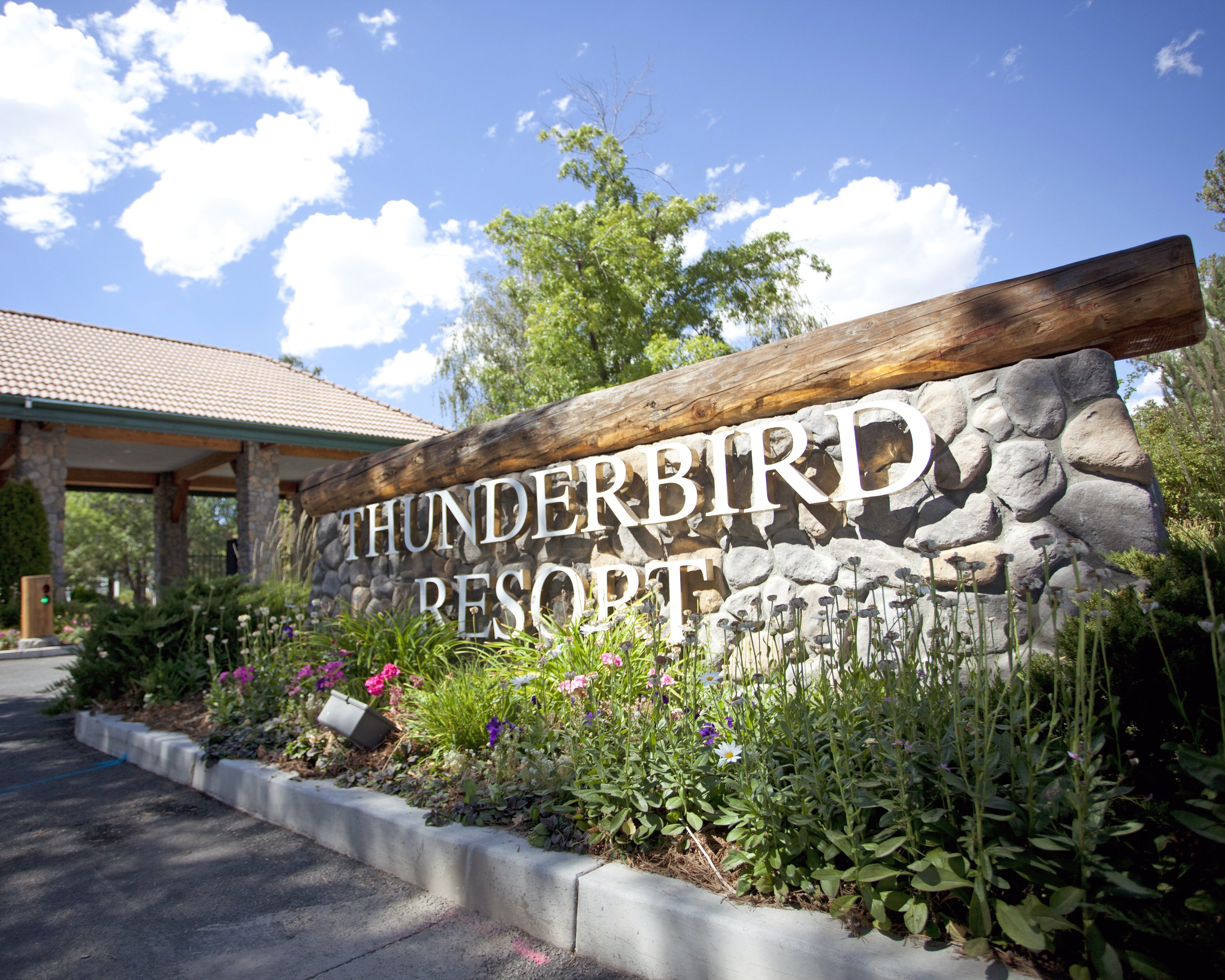 Thunderbird Resort Club image