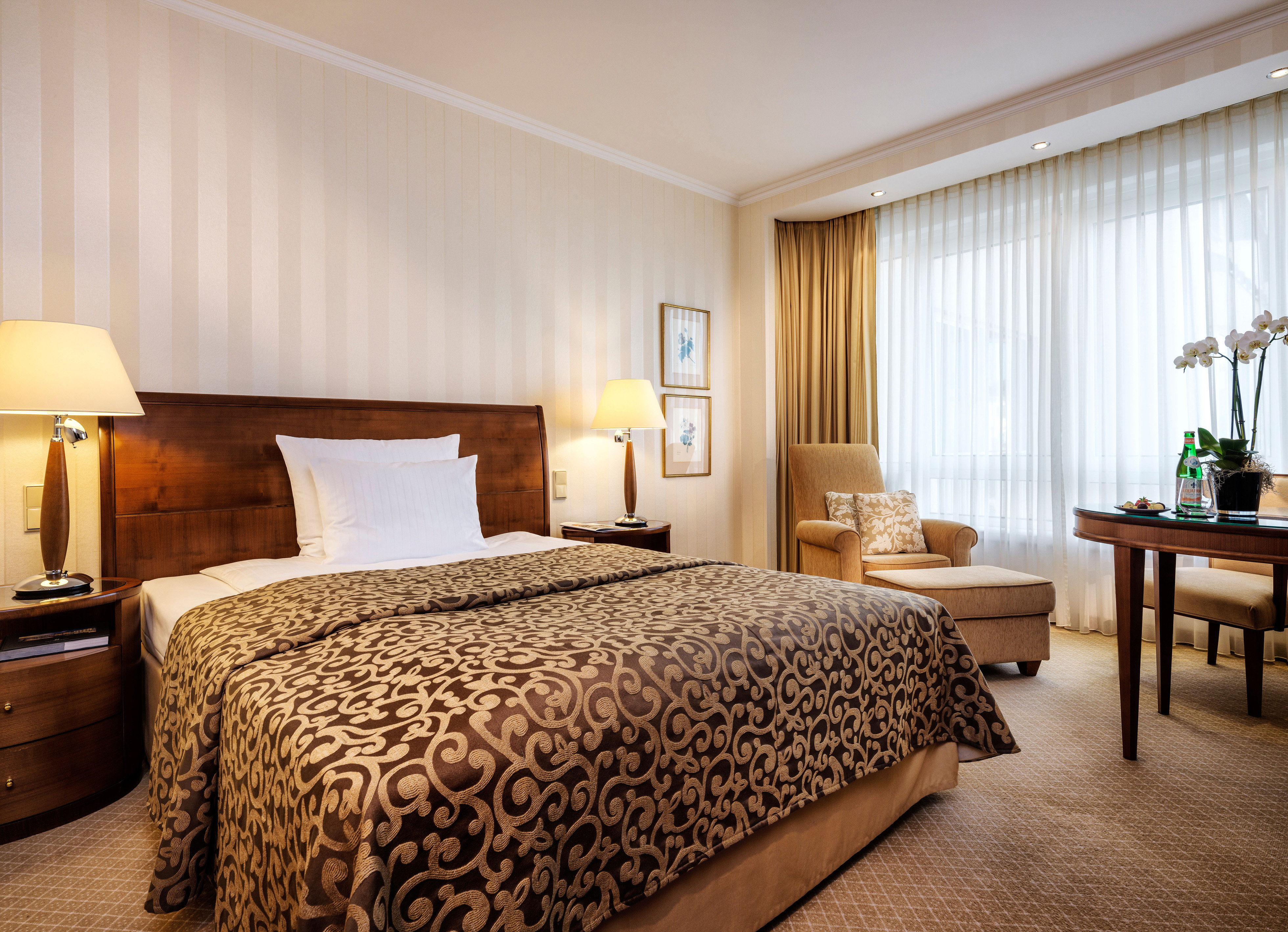Hotel Nassauer Hof by null