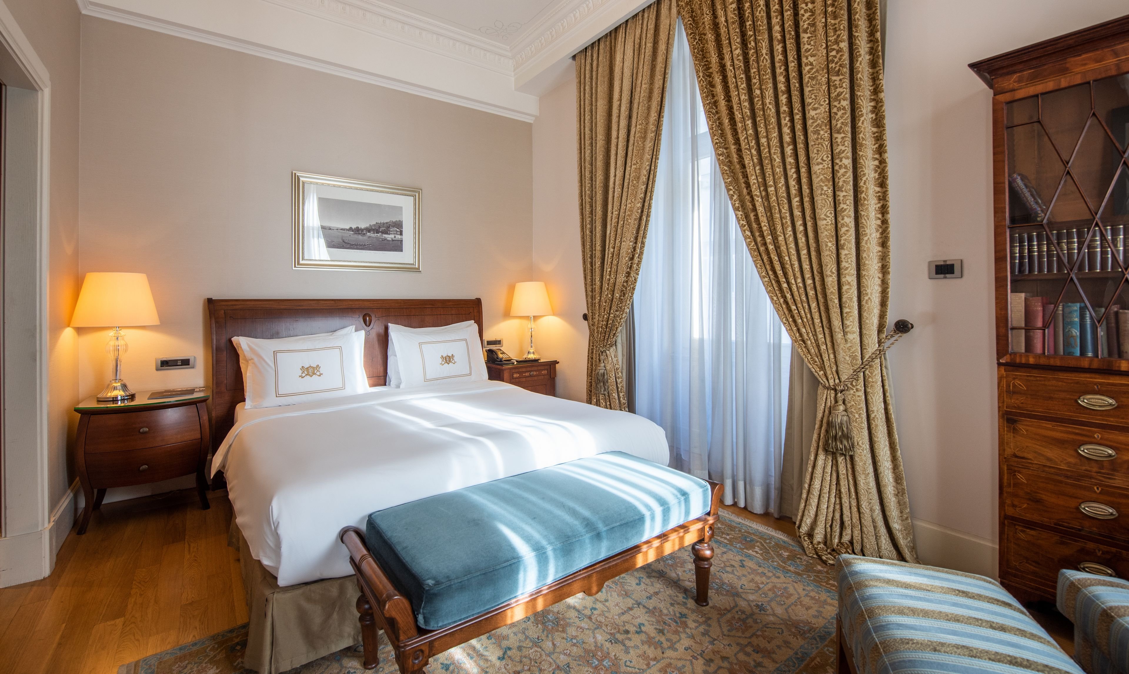 Pera Palace Hotel by null
