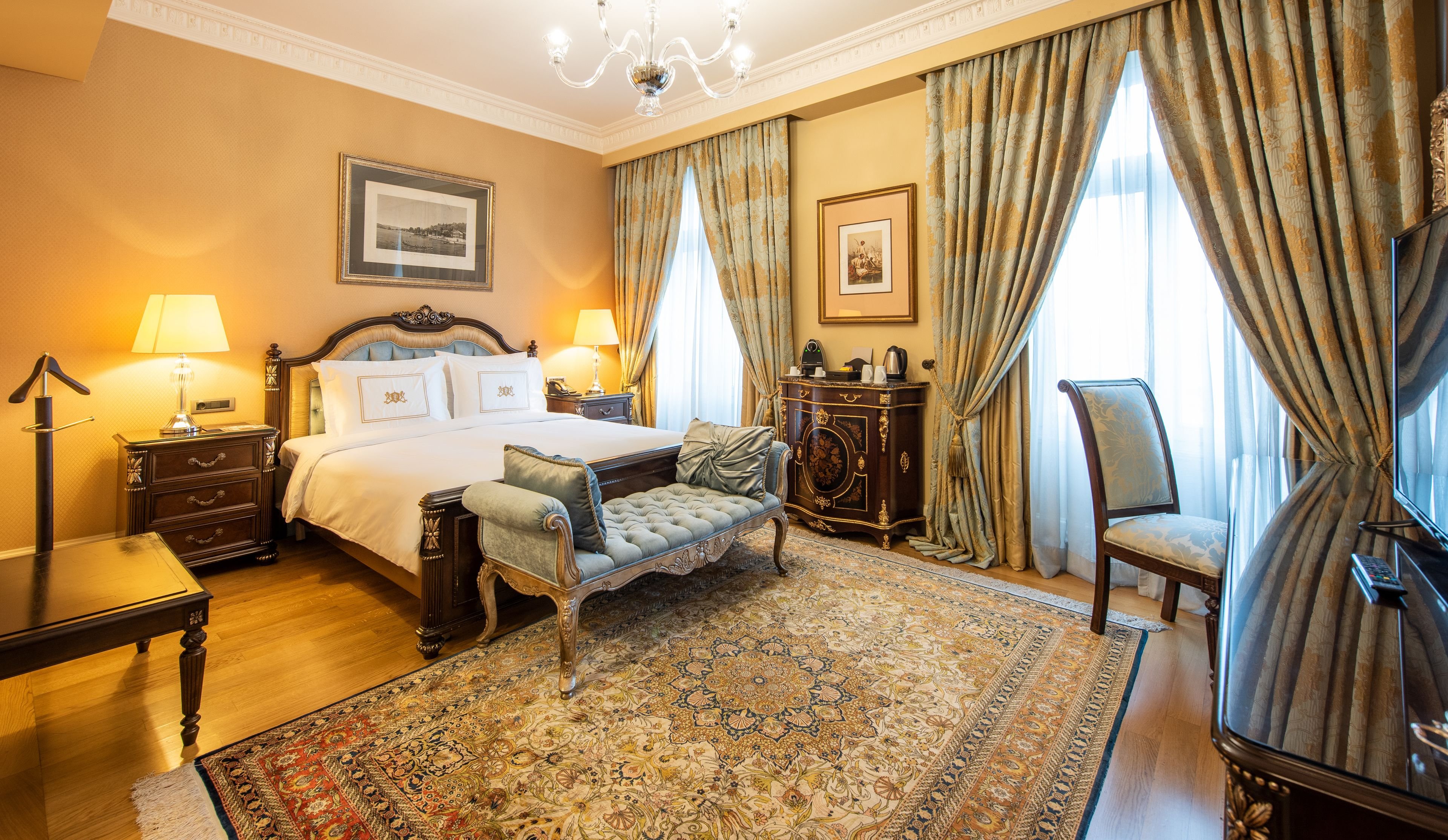 Pera Palace Hotel by null