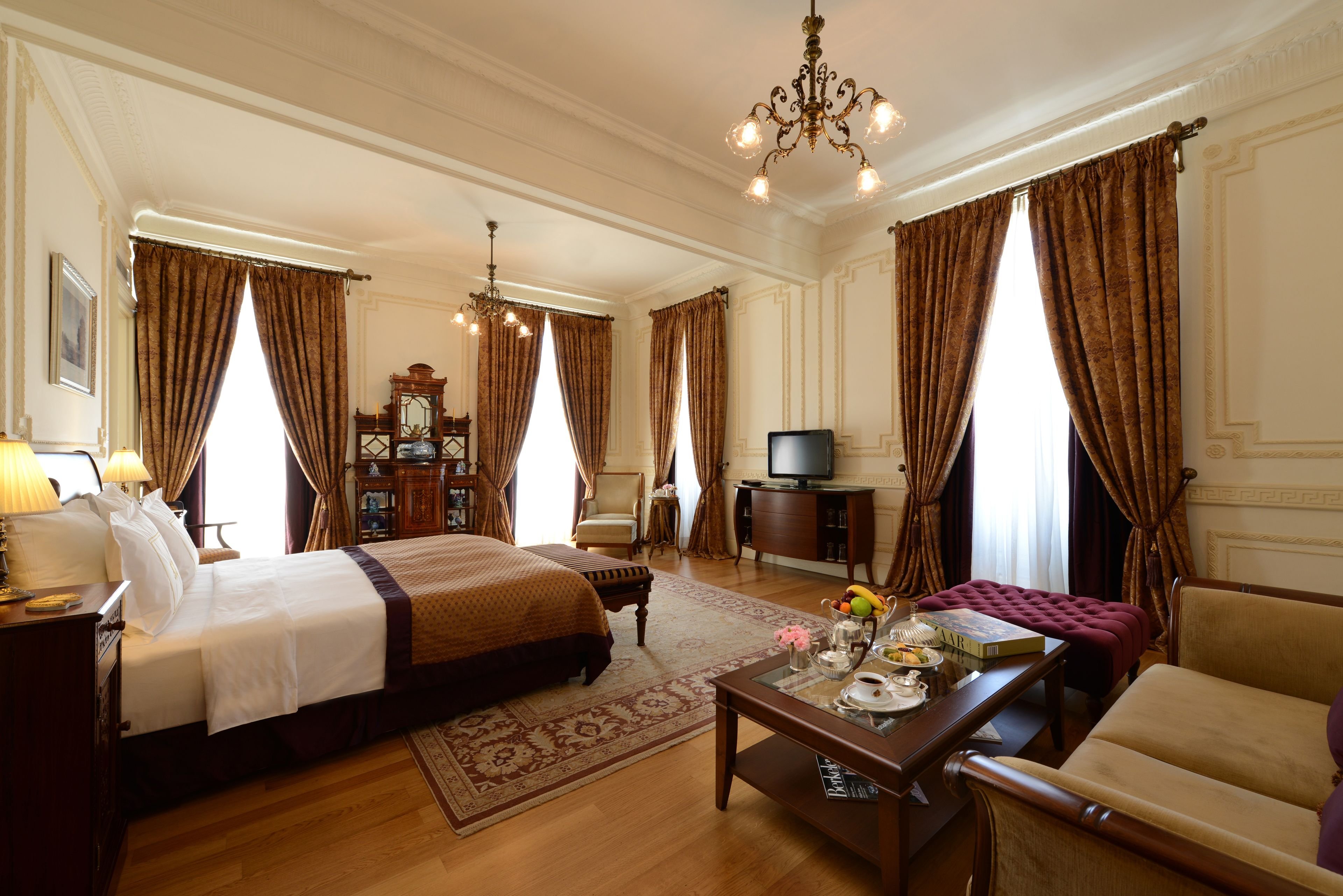 Pera Palace Hotel by null