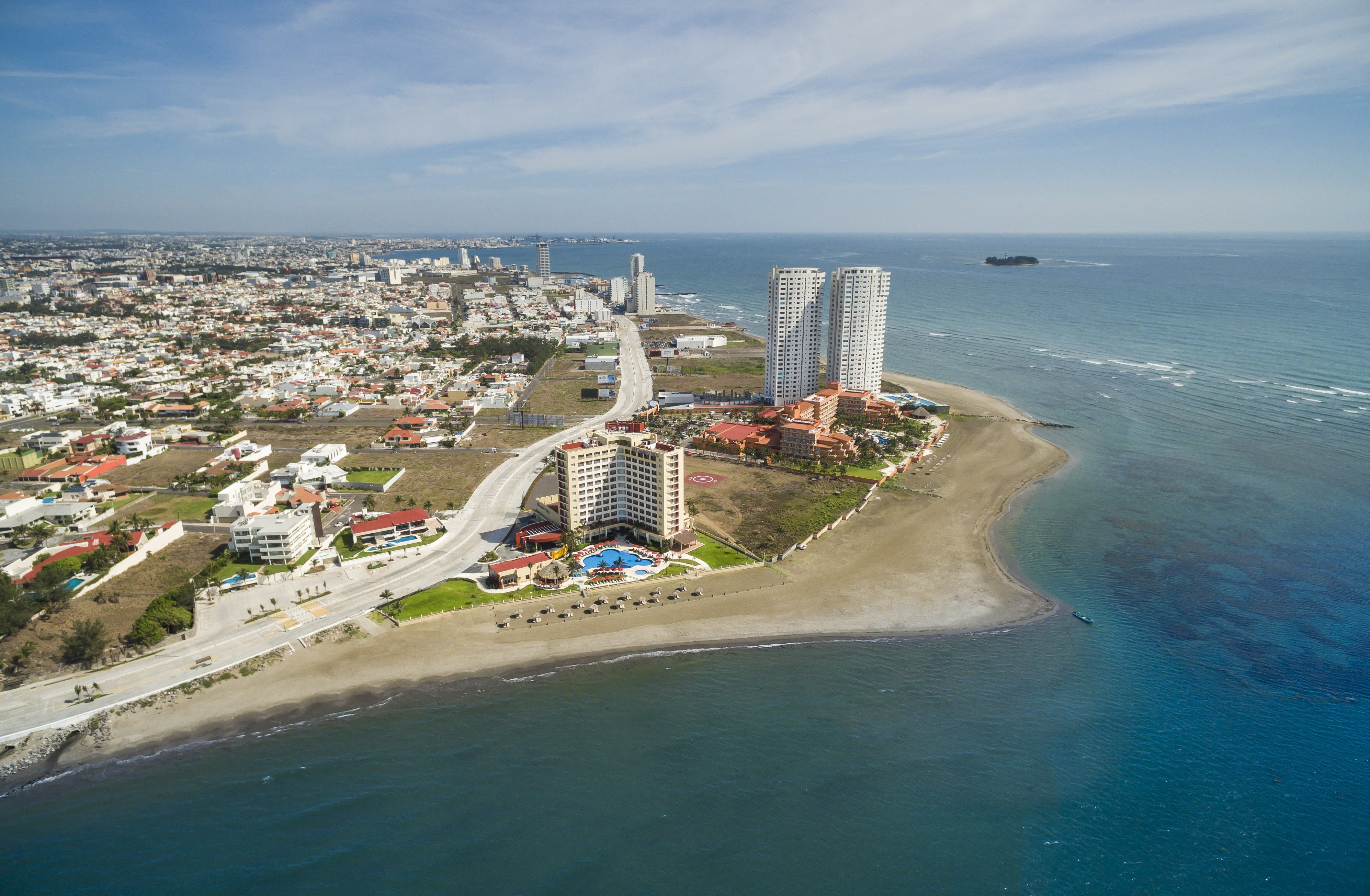 Foto van Playa Penacho del Indio met blauw puur water oppervlakte