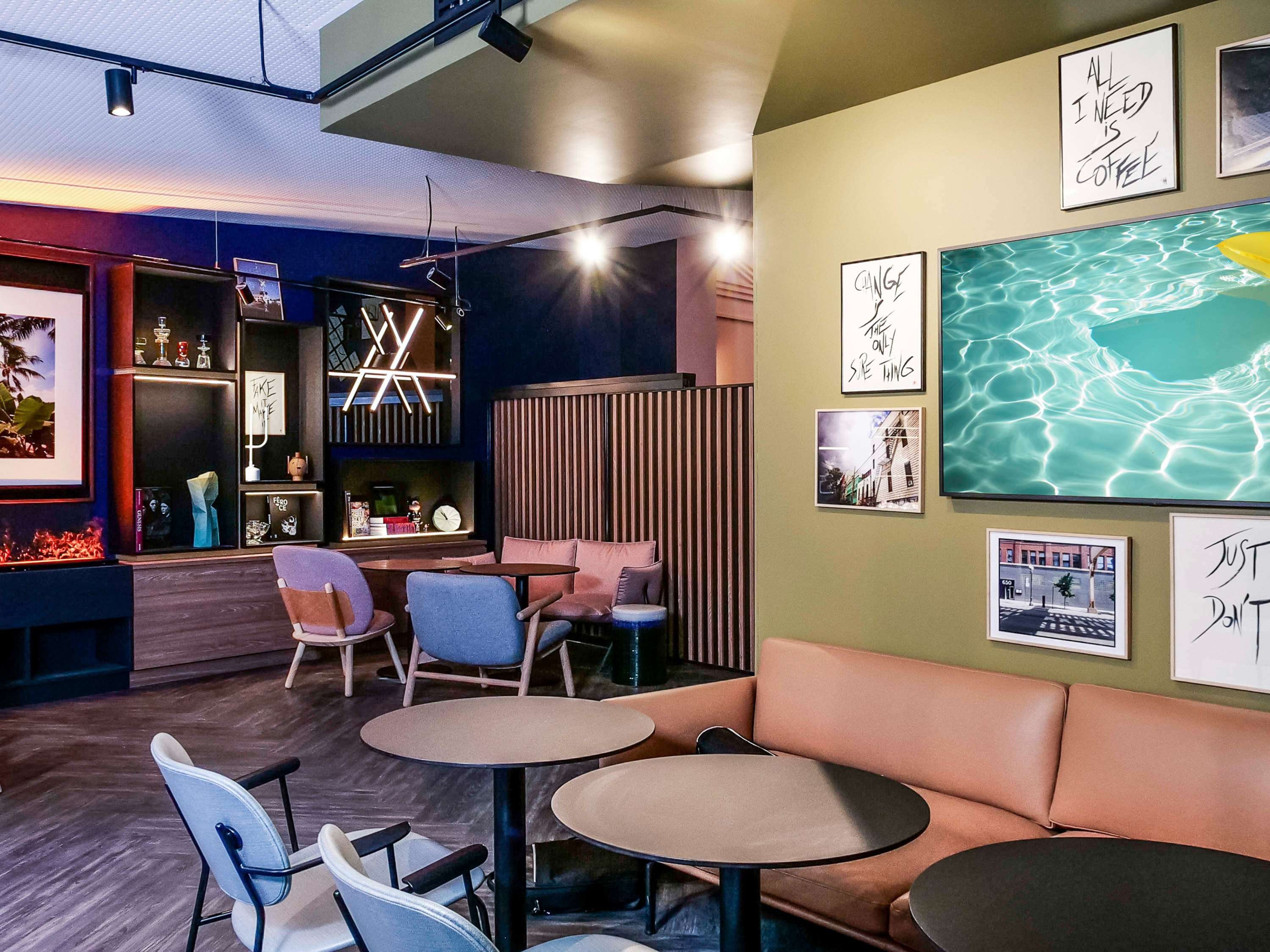 TRIBE Paris Batignolles by null