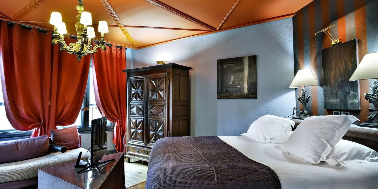 Cour des Loges Lyon, A Radisson Collection Hotel by null