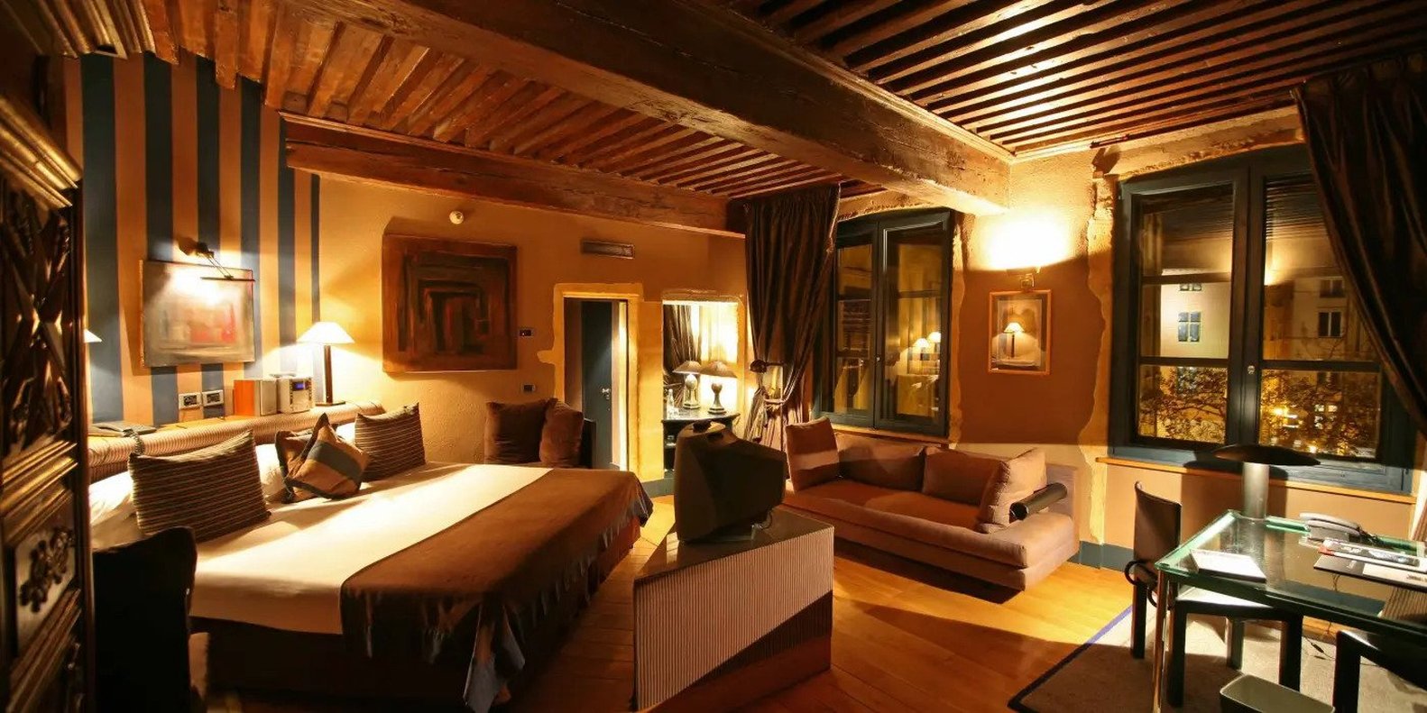 Cour des Loges Lyon, A Radisson Collection Hotel by null