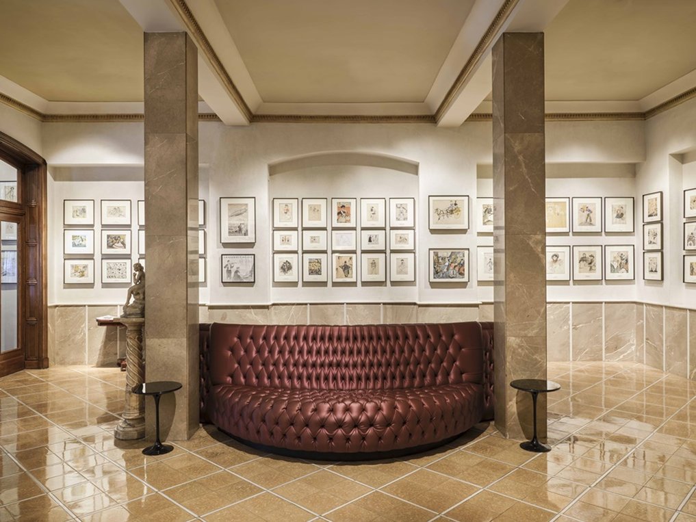 Hotel Astoria by null