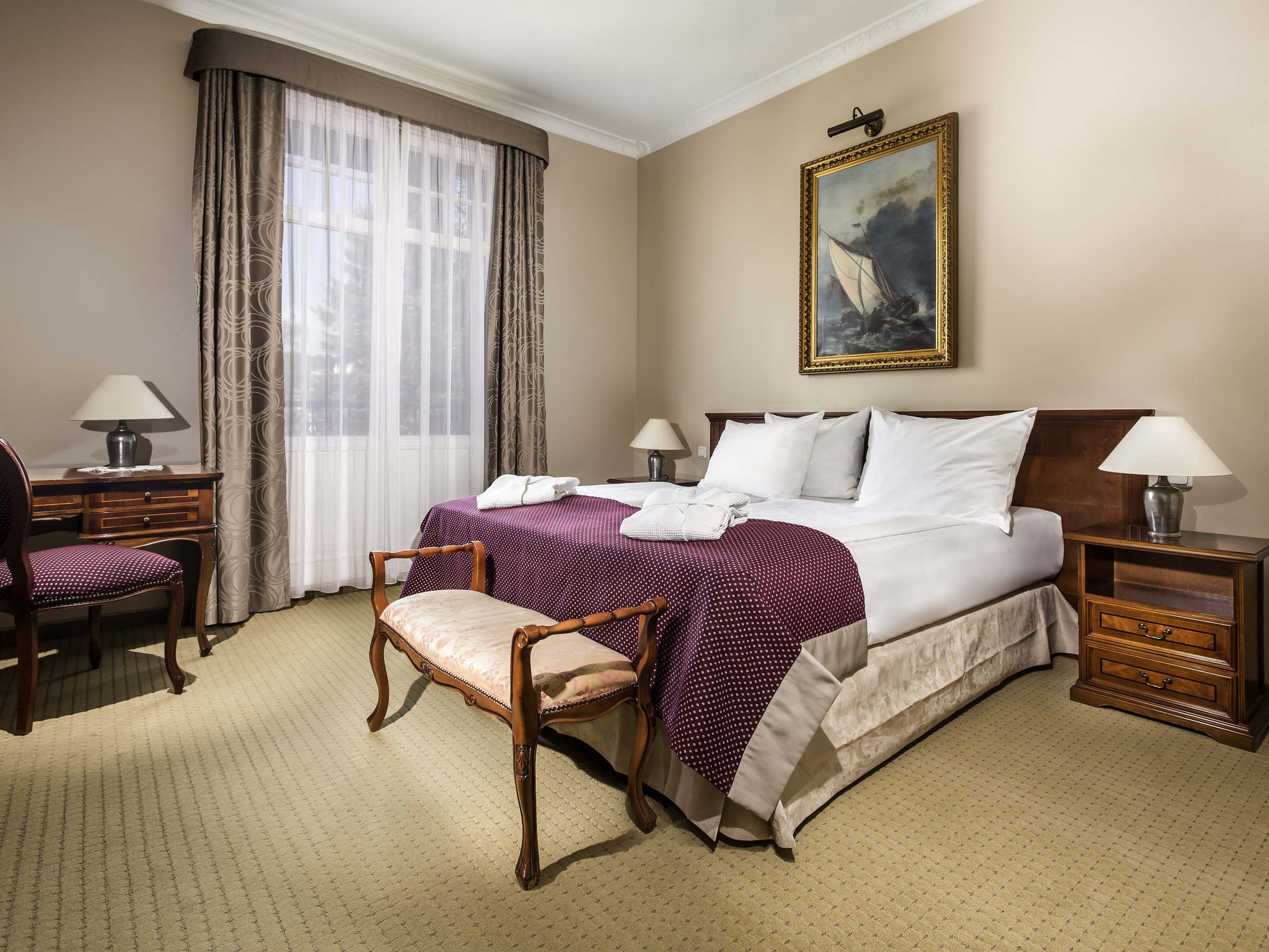 Hotel Rezydent by null