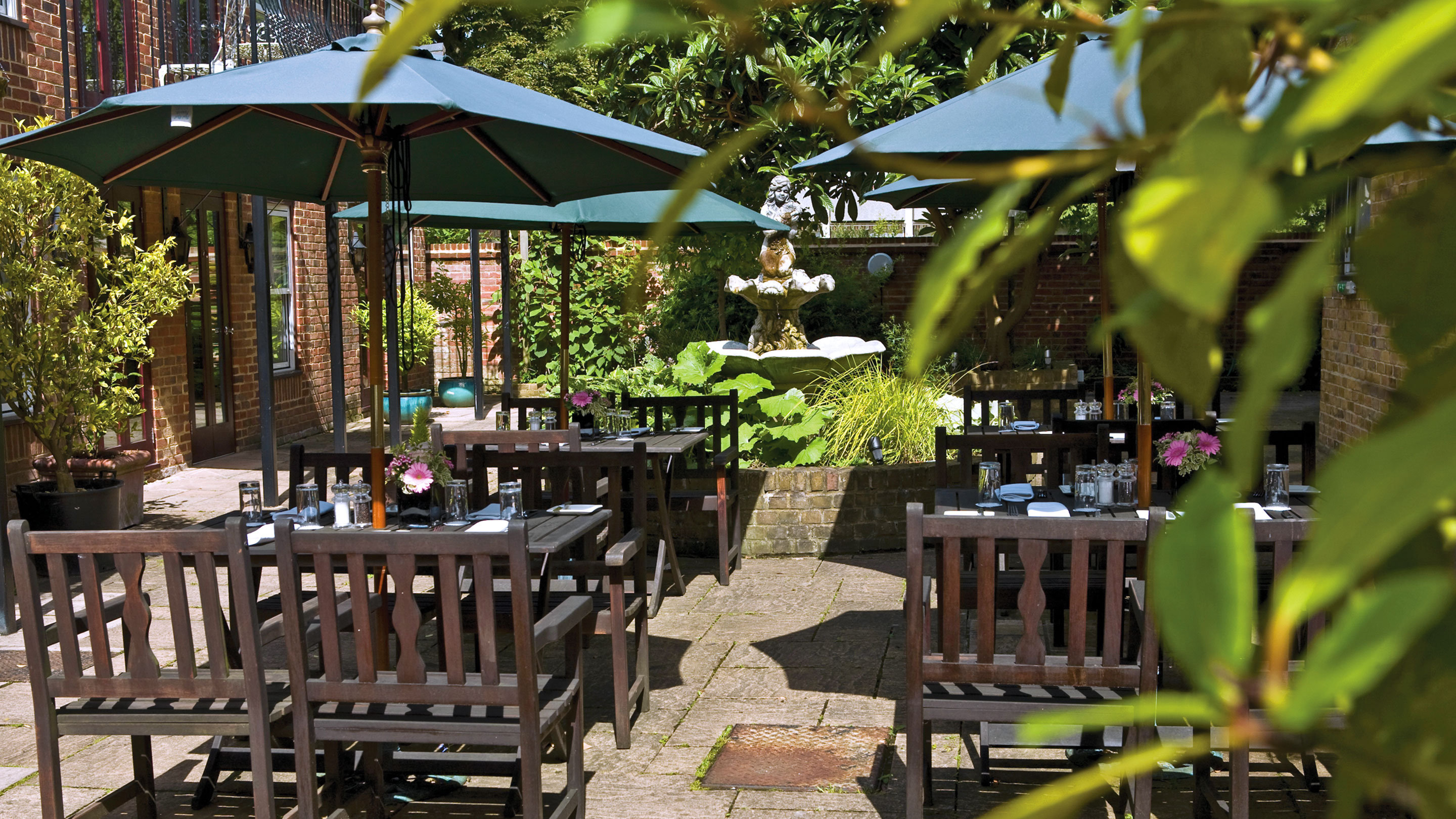 Cotswold Lodge Hotel by null