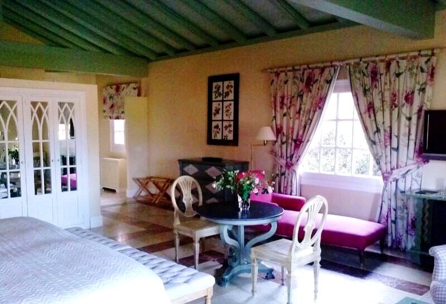 Hotel Valdepalacios y Restaurante Tierra by null