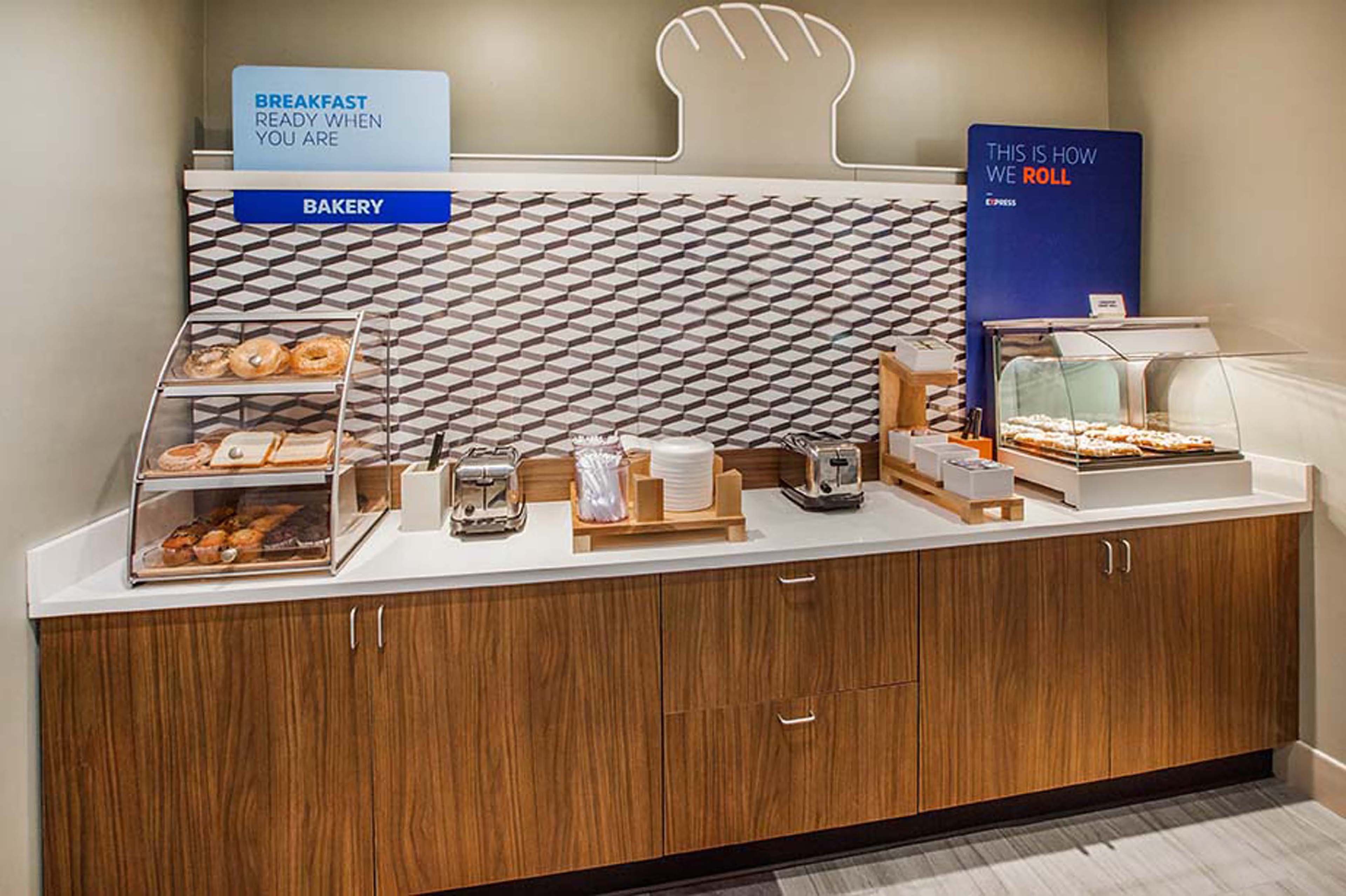 Holiday Inn Express Brentwood South - Franklin by null