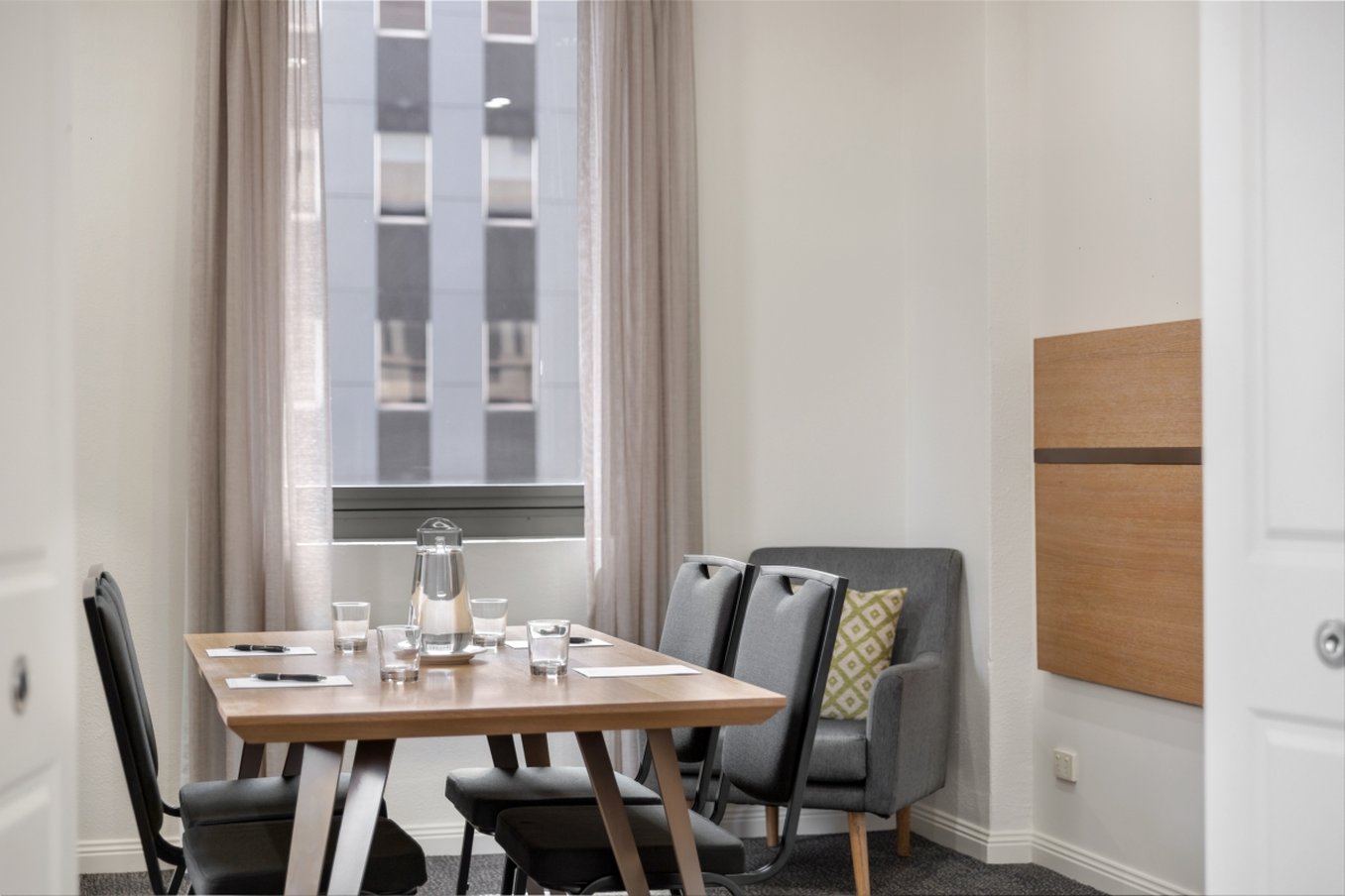 Quality Apartments Adelaide Central by null