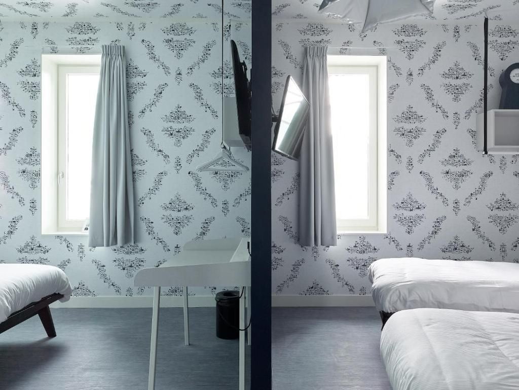 Kaboom Hotel by null