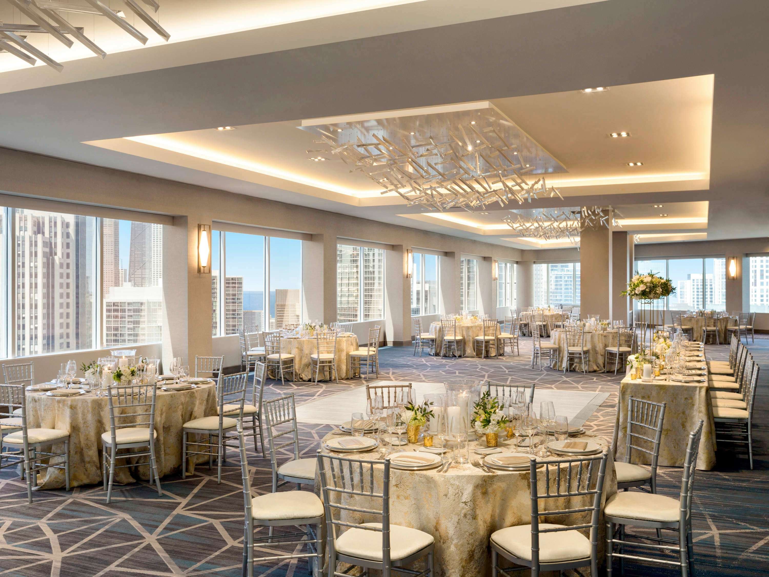 Swissotel Chicago by null
