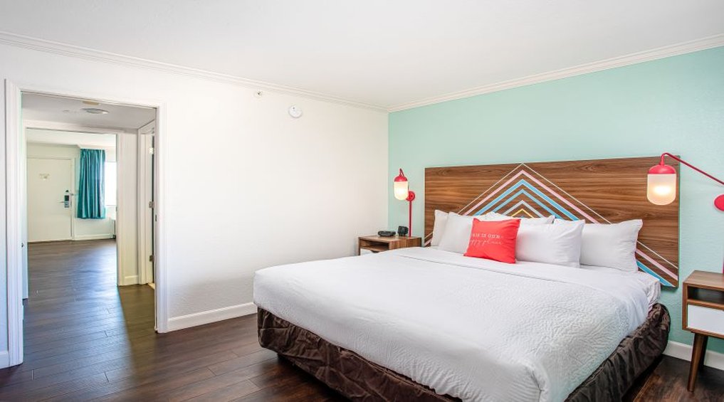 Beachside Hotel & Suites Cocoa Beach - Port Canaveral by null