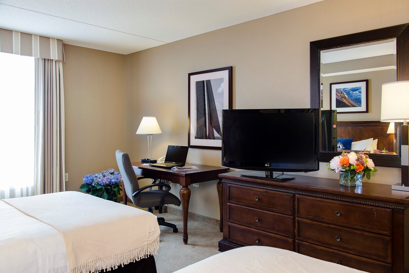 Salem Waterfront Hotel & Suites by null