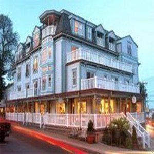 Mansion House Inn on Martha's Vineyard by null