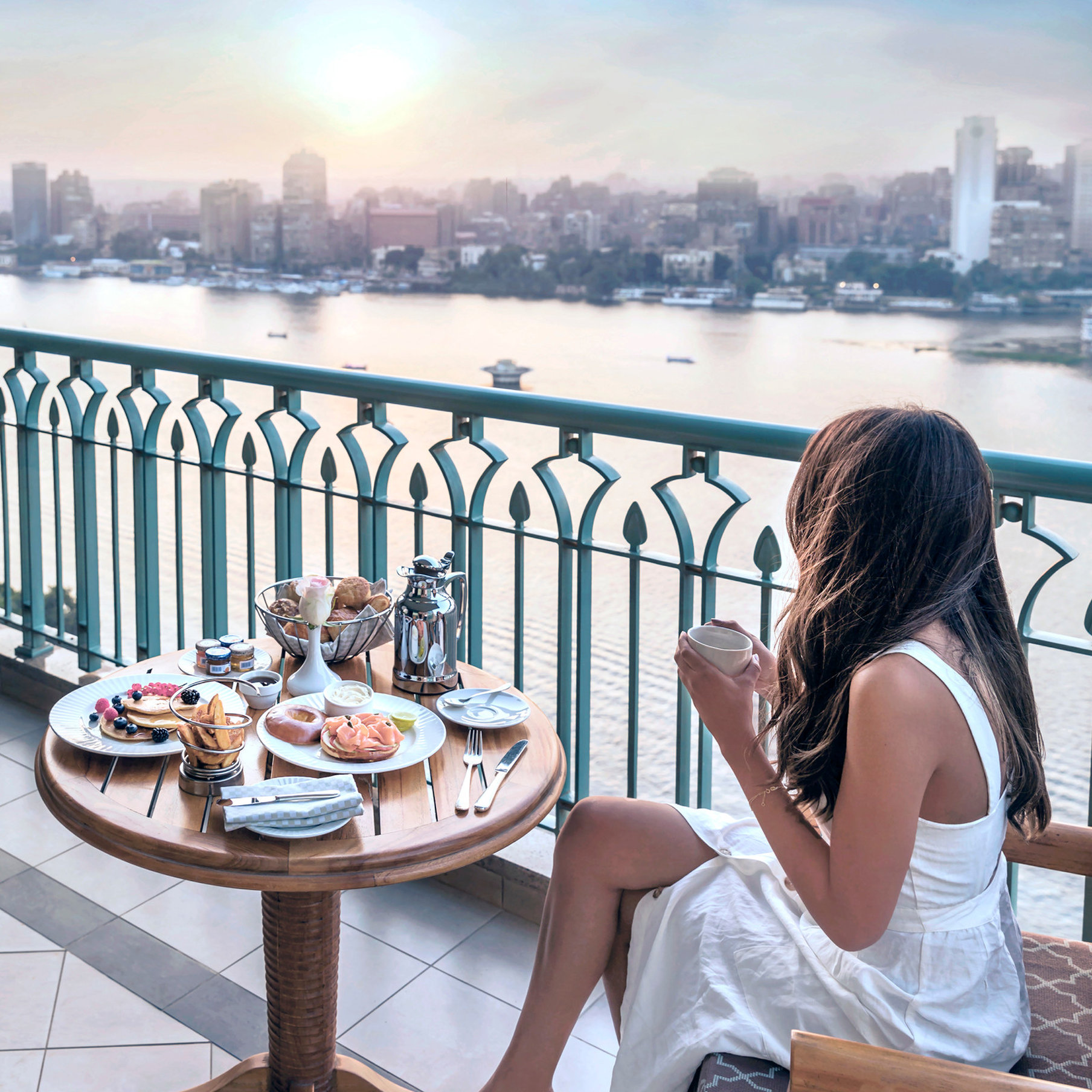 Four Seasons Hotel Cairo at Nile Plaza by null