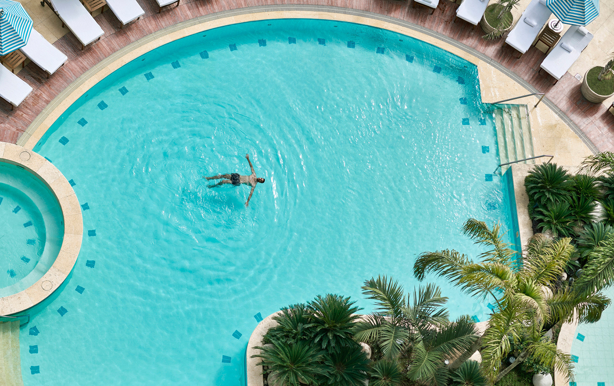 Four Seasons Hotel Cairo at Nile Plaza by null