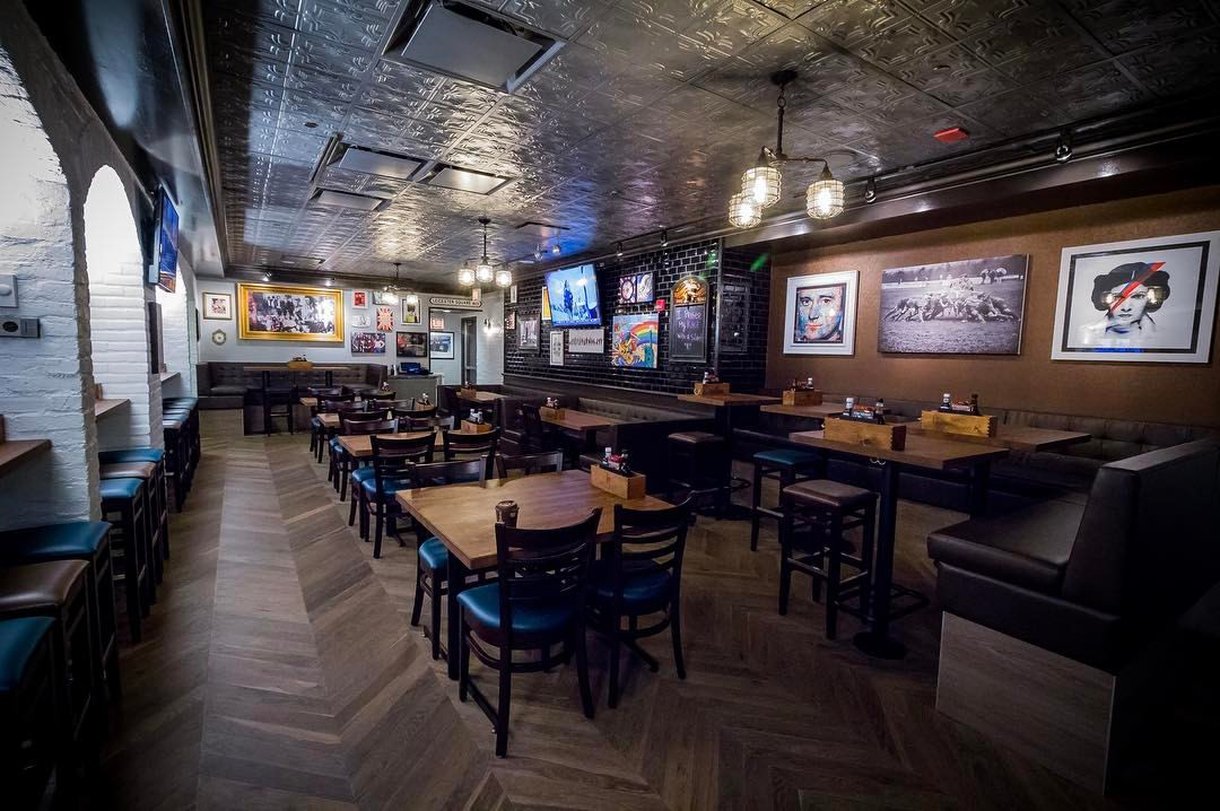 Central Loop Hotel by null