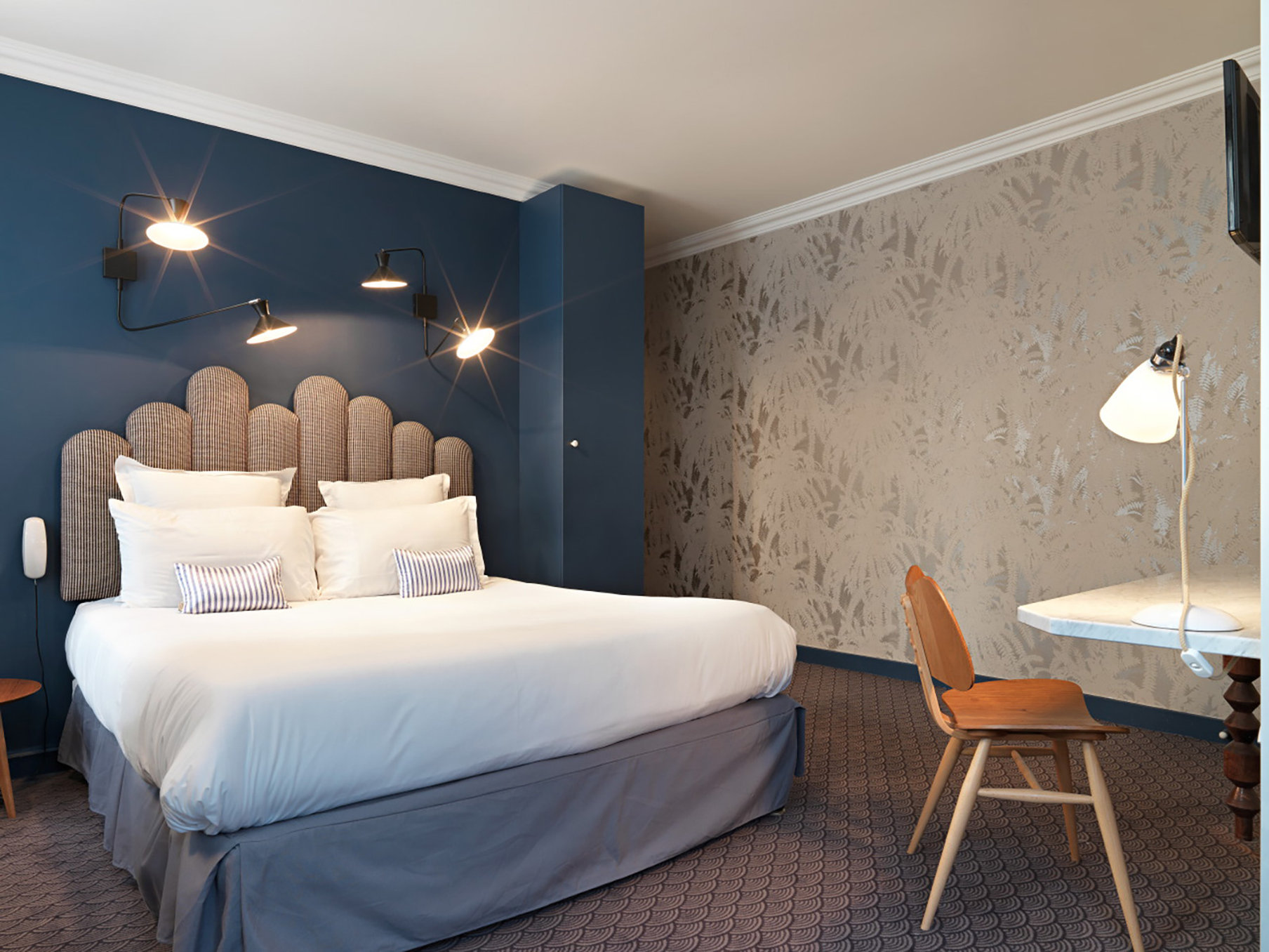 Hotel Paradis Paris by null