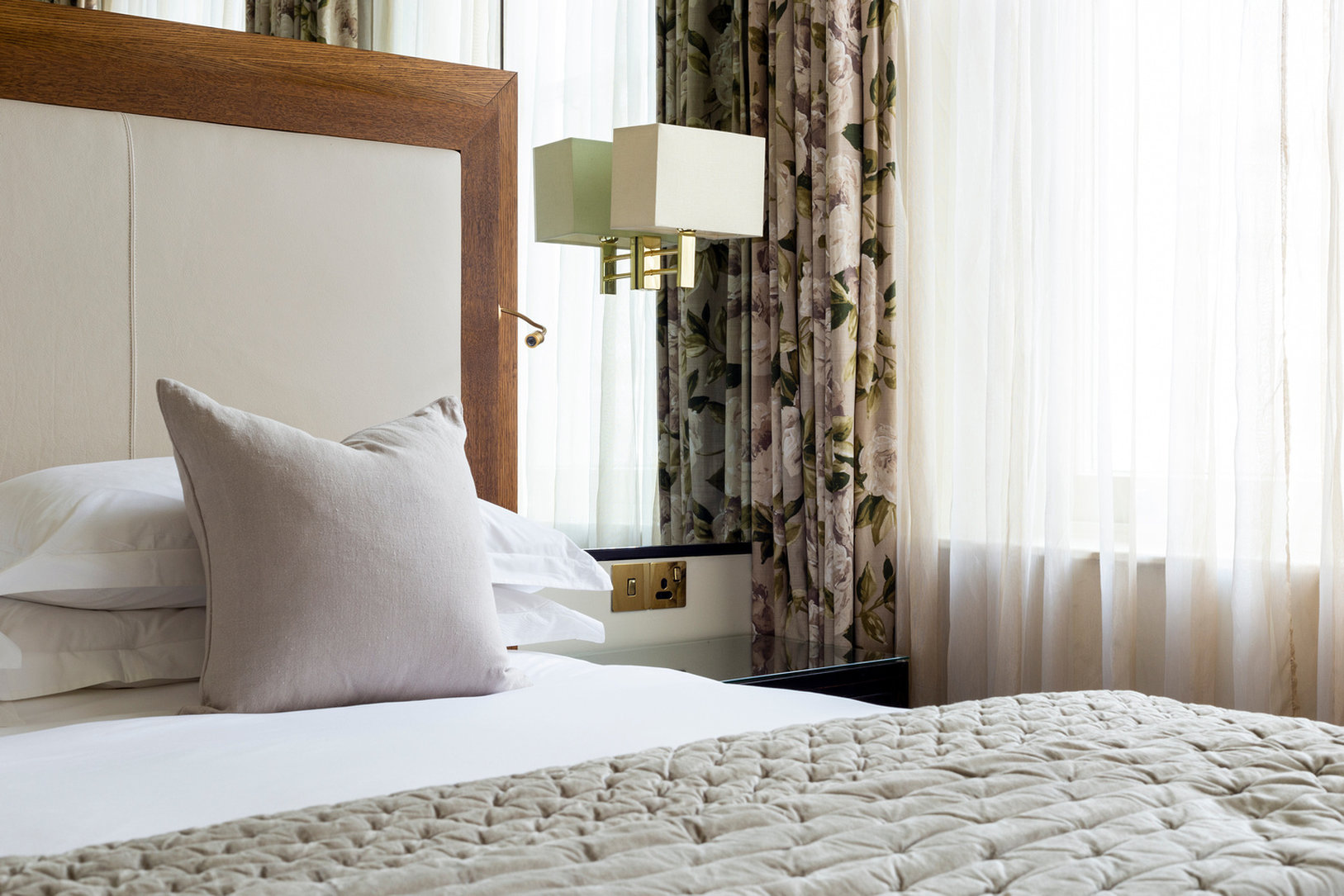 The Kensington Hotel by null