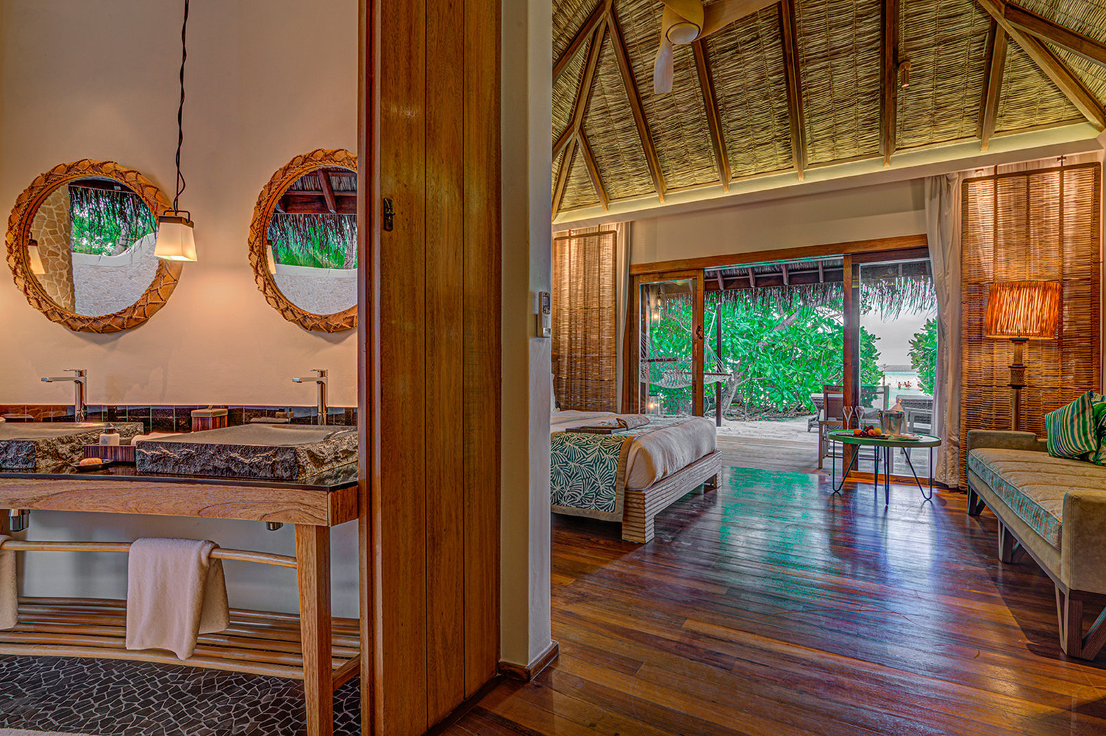 Constance Moofushi Maldives by null