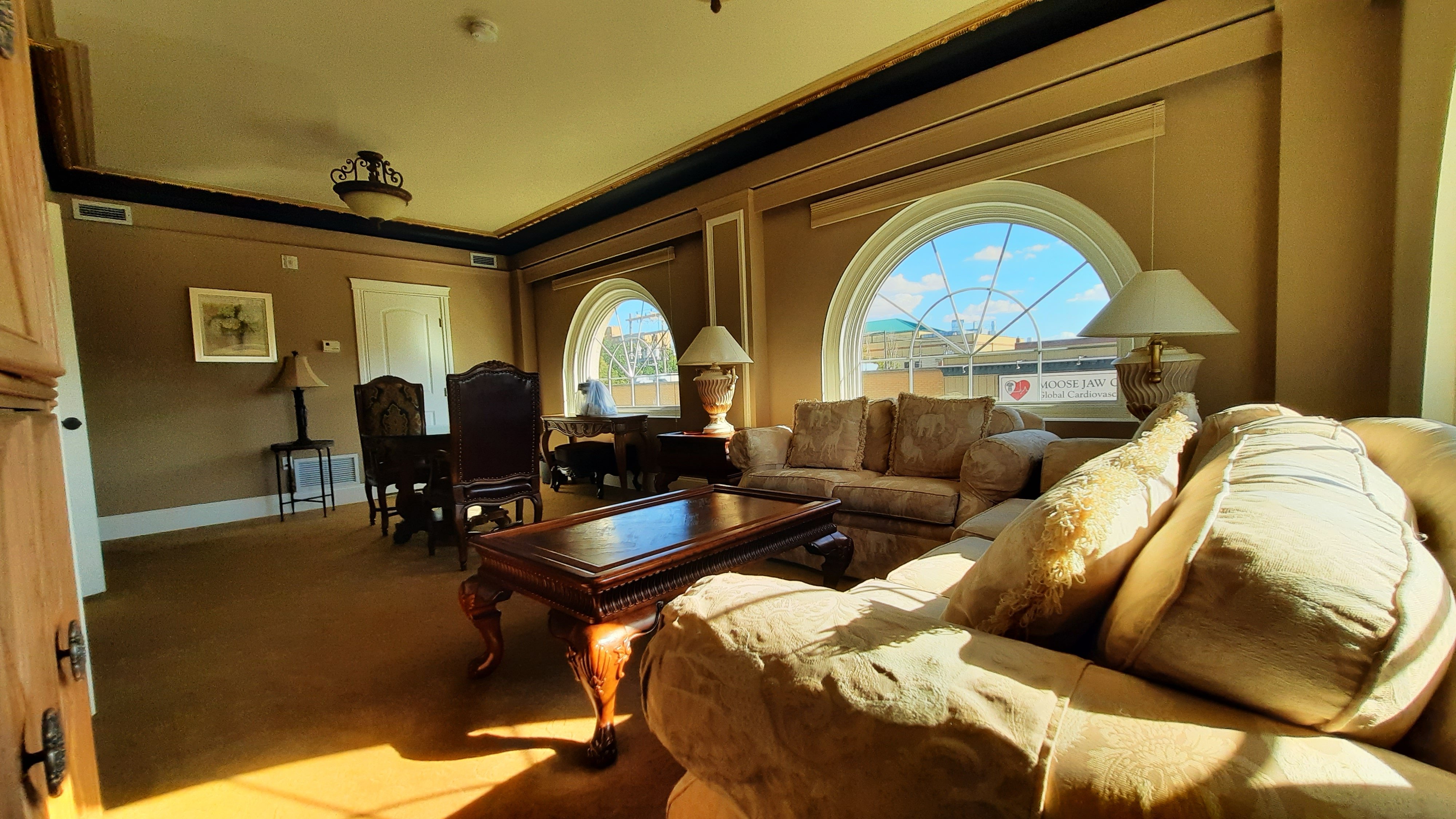 Grant Hall Hotel by null