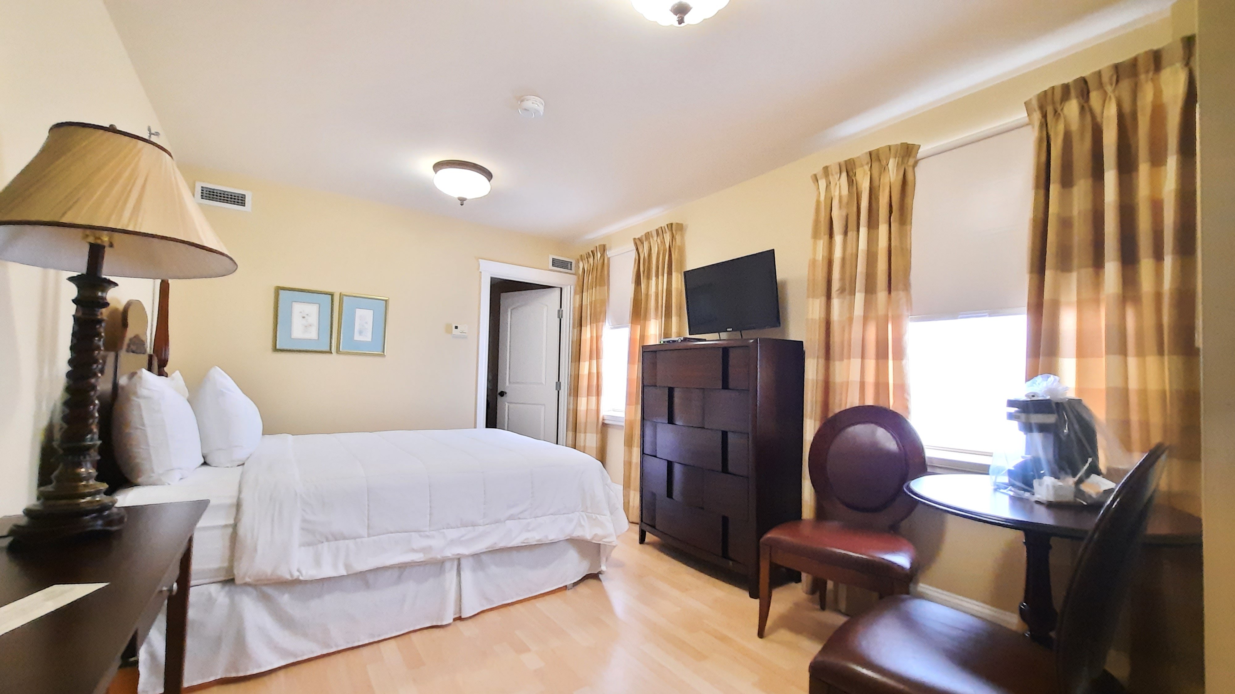 Grant Hall Hotel by null