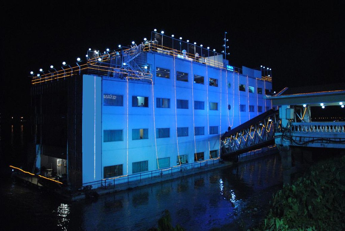 Polo Floatel - Kolkata photo 6