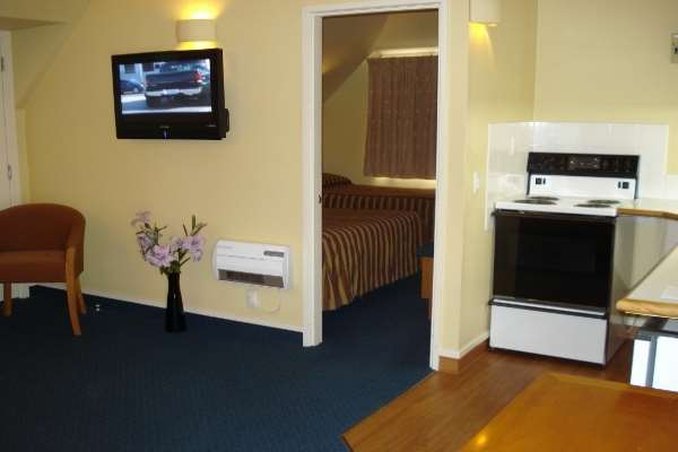 Cable Court Motel by null