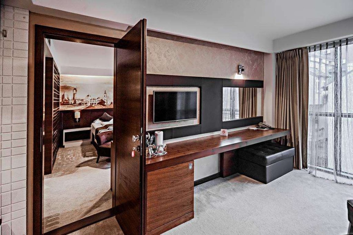 Hotel President by null