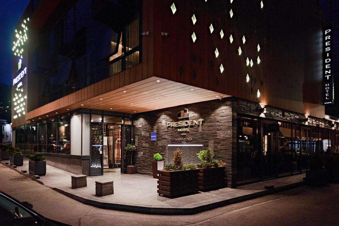 Hotel President by null