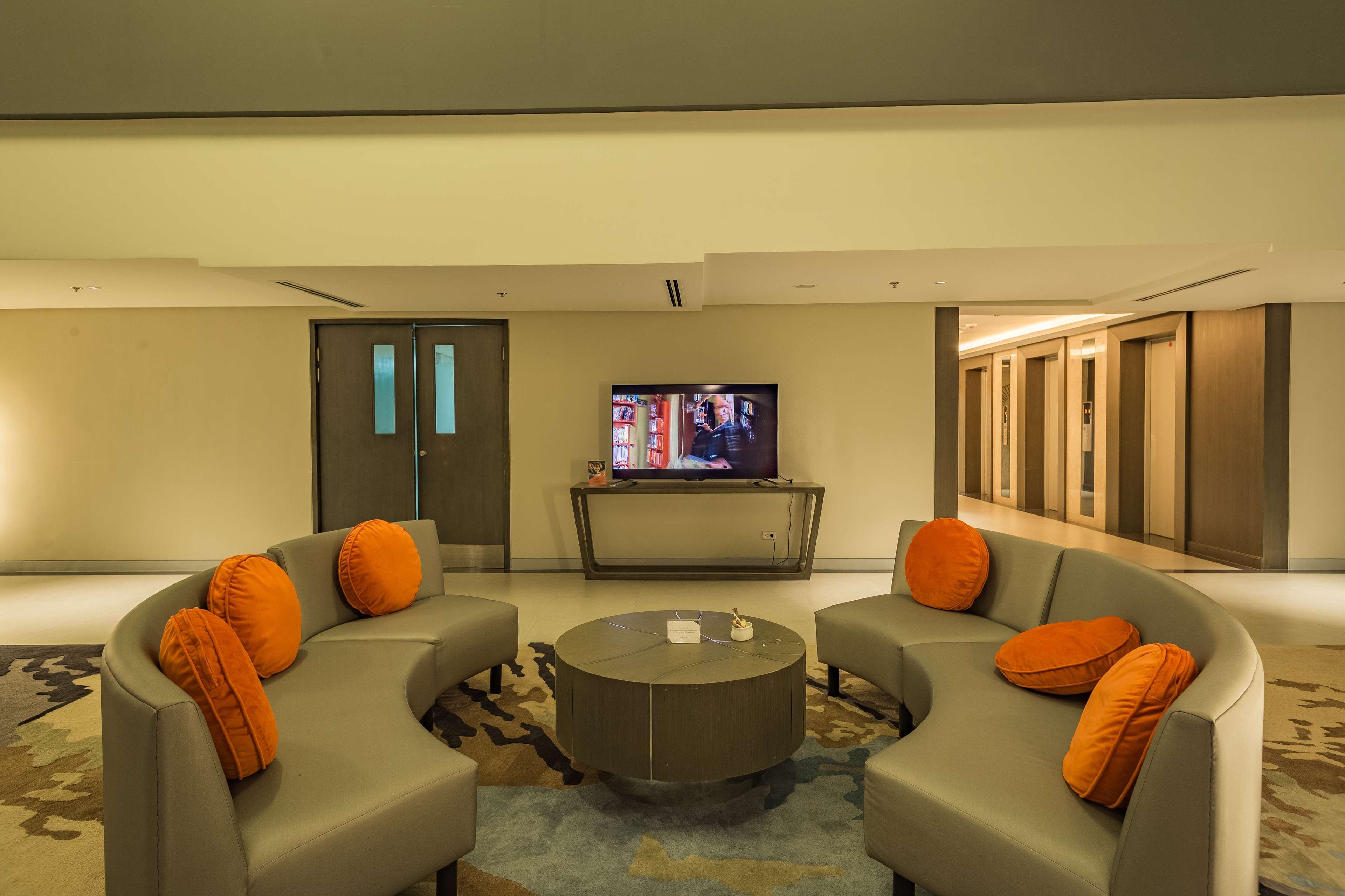 Savoy Hotel Manila by null