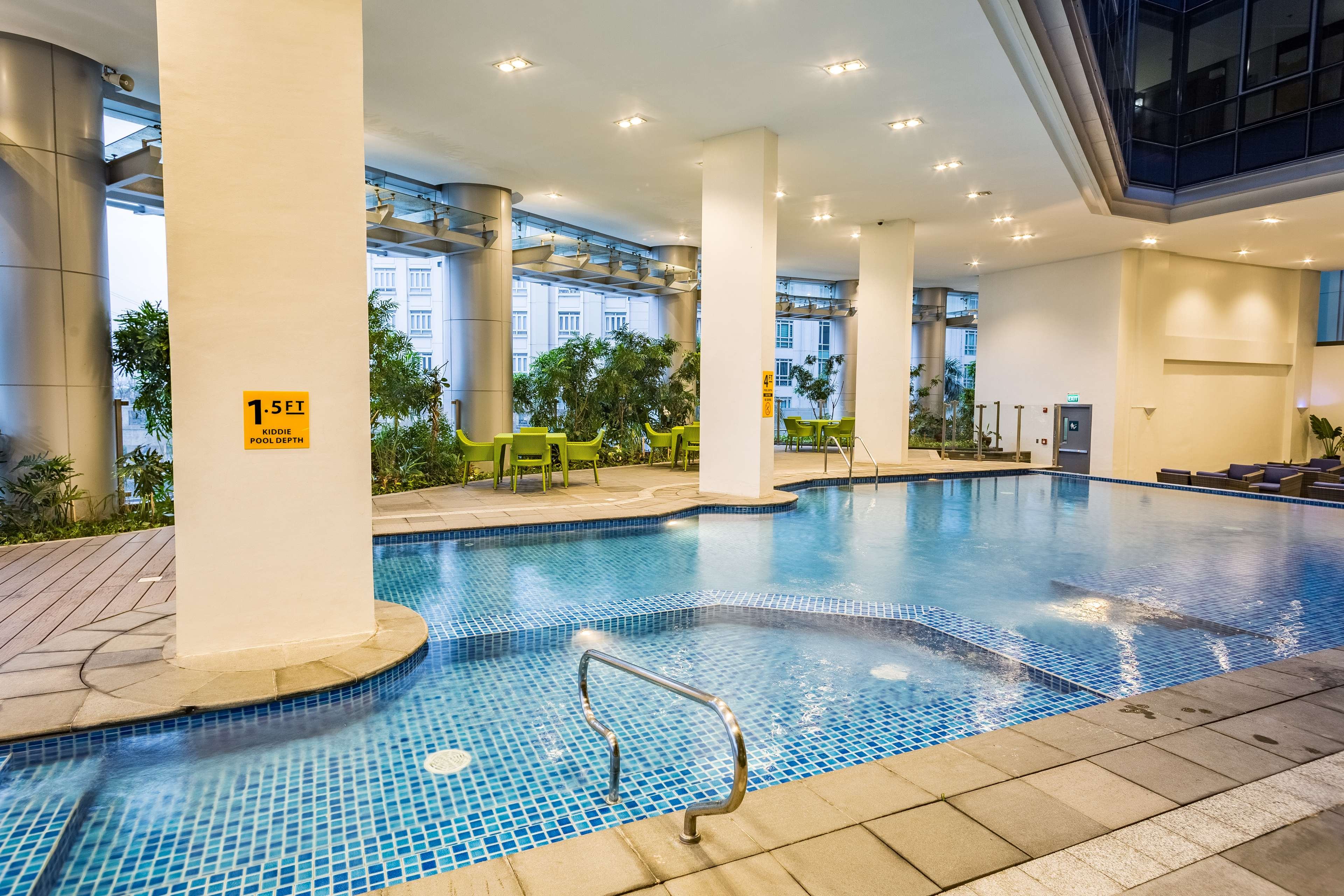 Savoy Hotel Manila by null