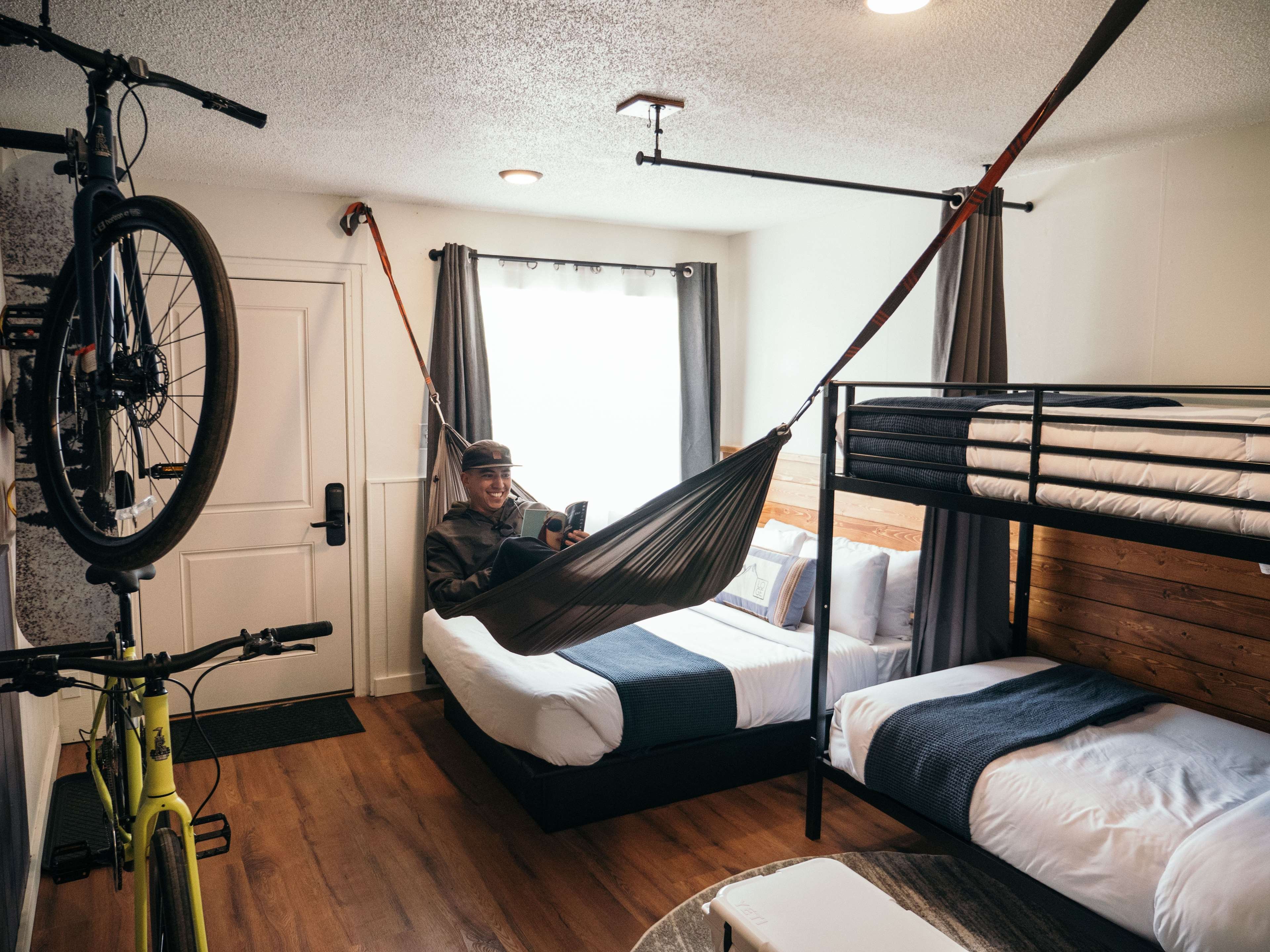 LOGE Breckenridge by null