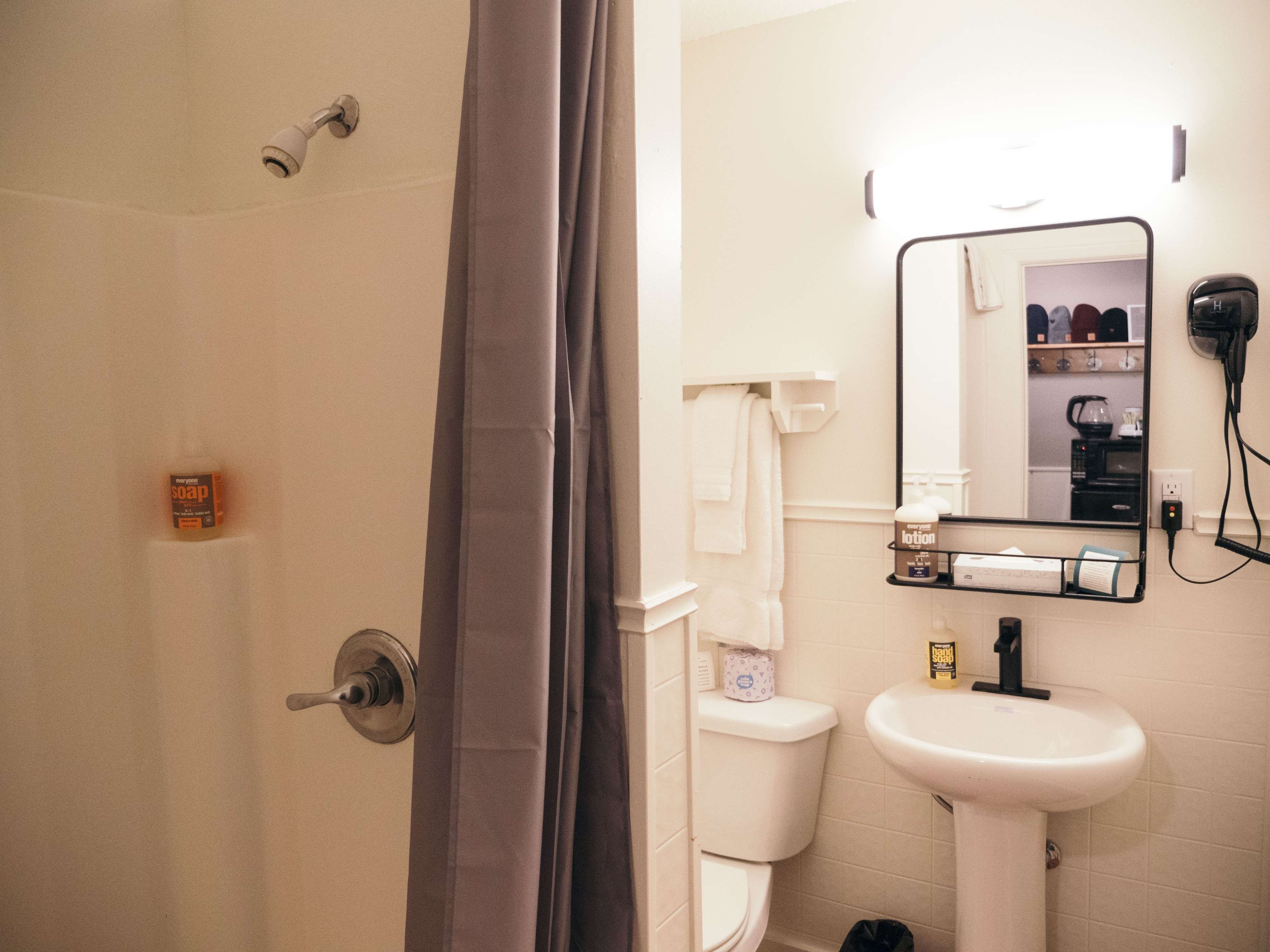 LOGE Breckenridge by null