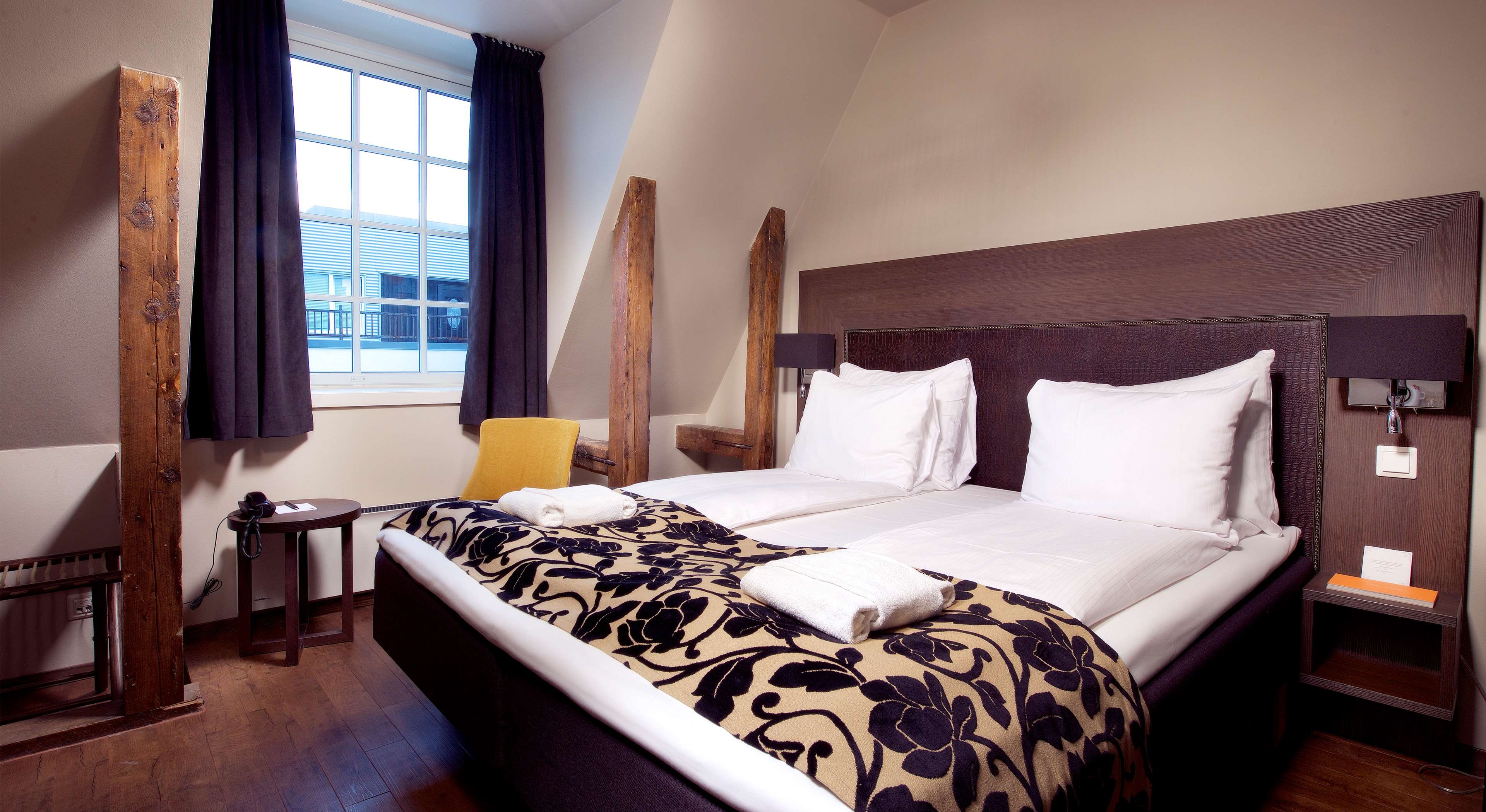 Banken Hotel by null
