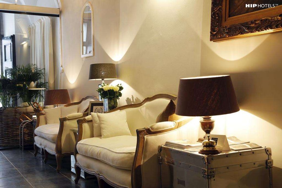 Lesar Hotel Angel by null