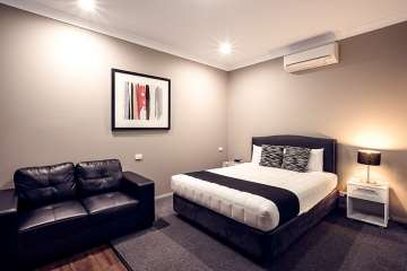 Akuna Motor Inn by null