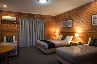 Akuna Motor Inn by null