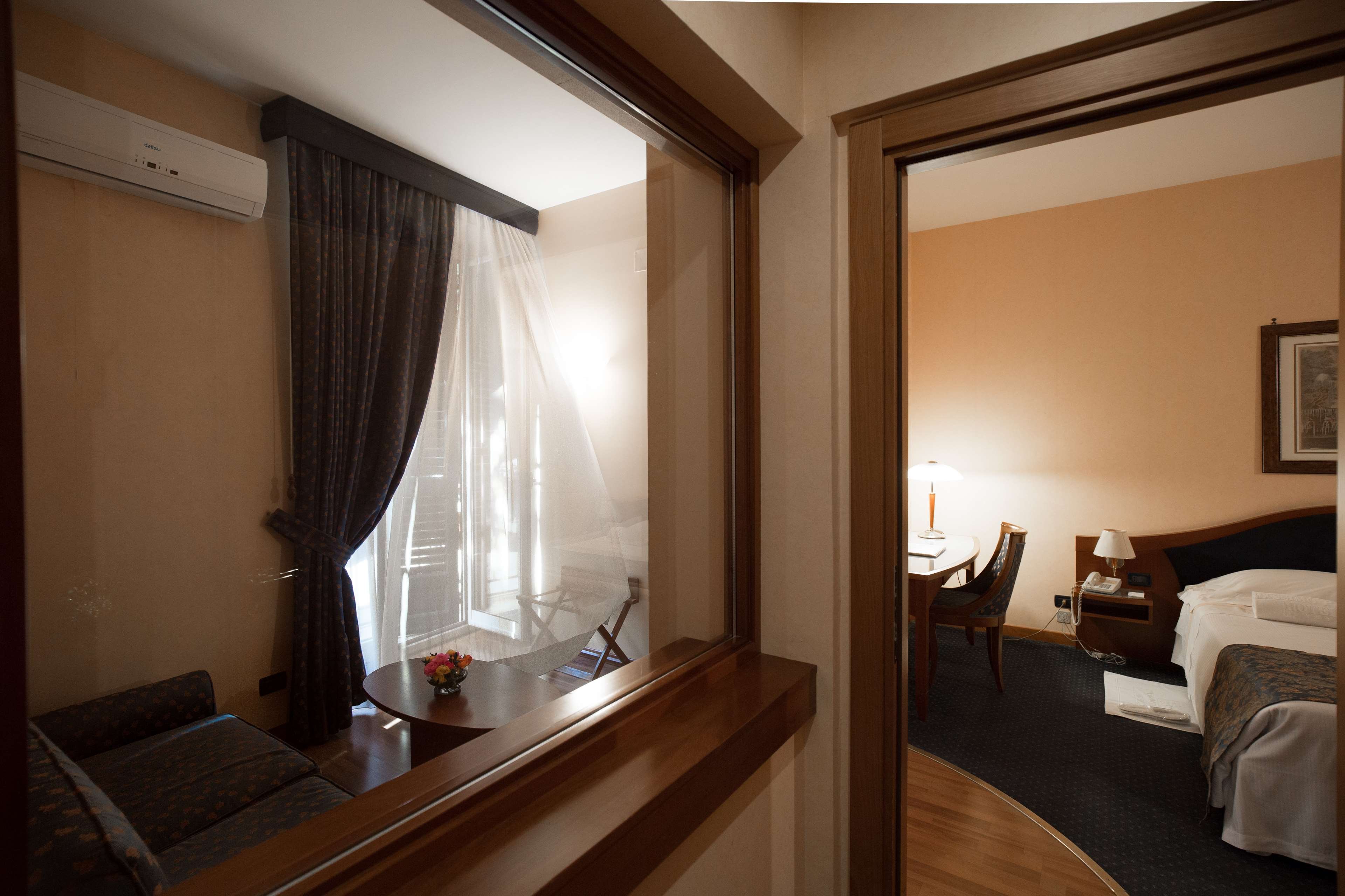 Massimo Plaza Hotel by null