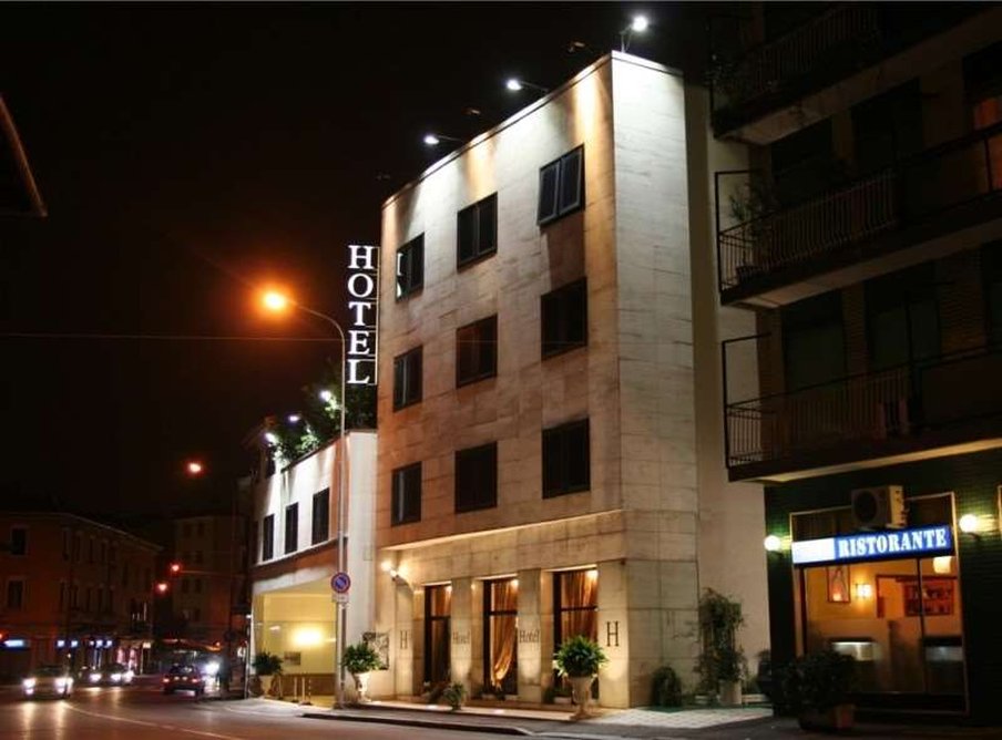 Hotel Europa by null