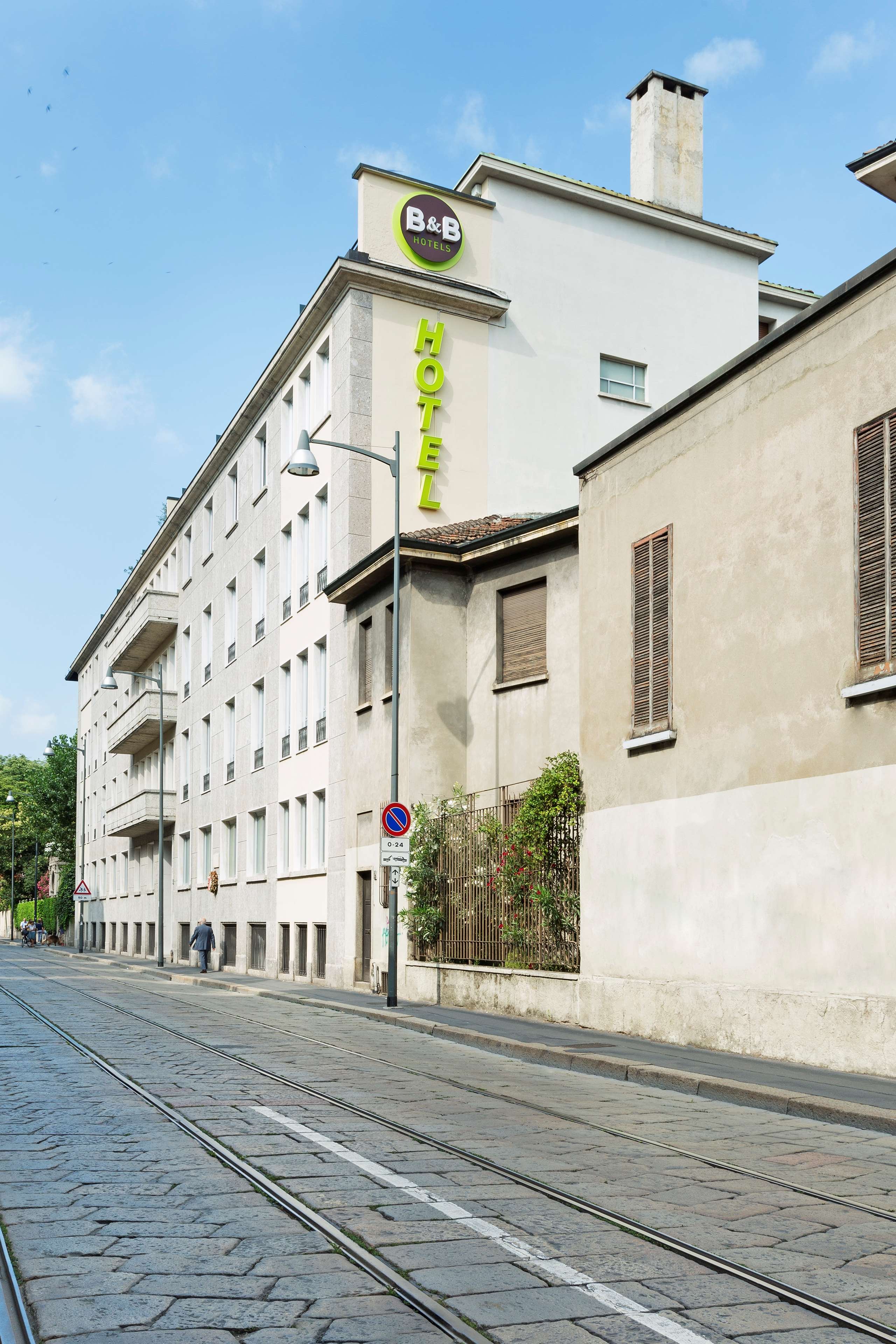 B&B HOTEL Milano Sant'Ambrogio by null