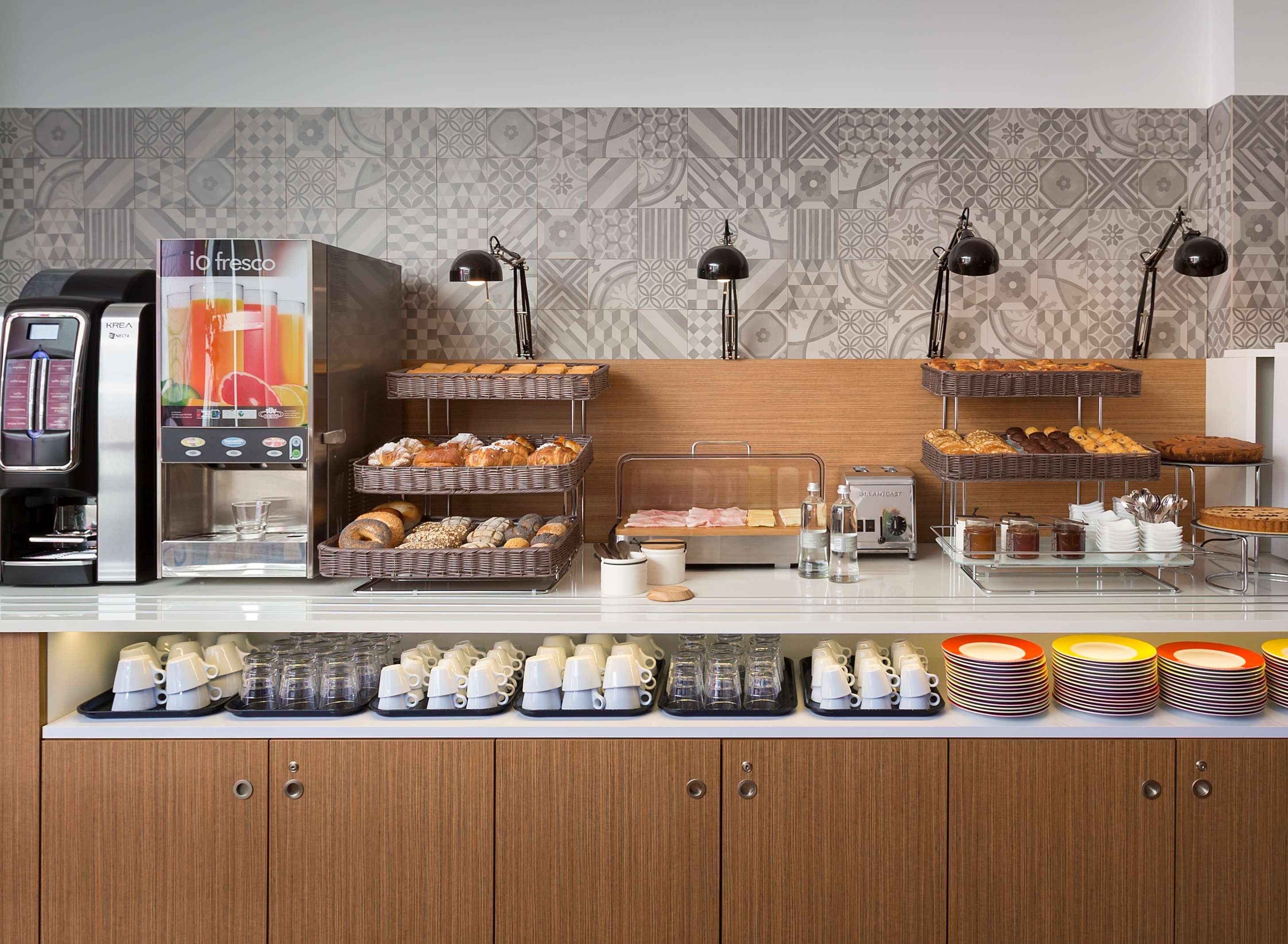 B&B HOTEL Milano Sant'Ambrogio by null