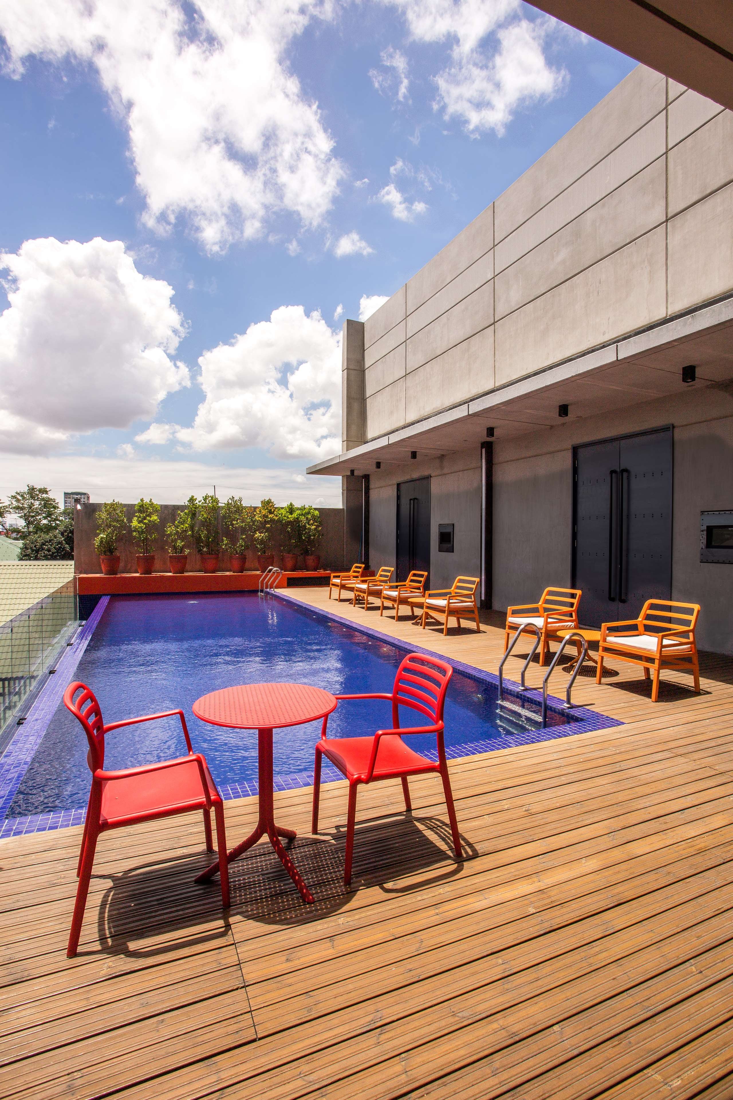 The B Hotel Quezon City by null