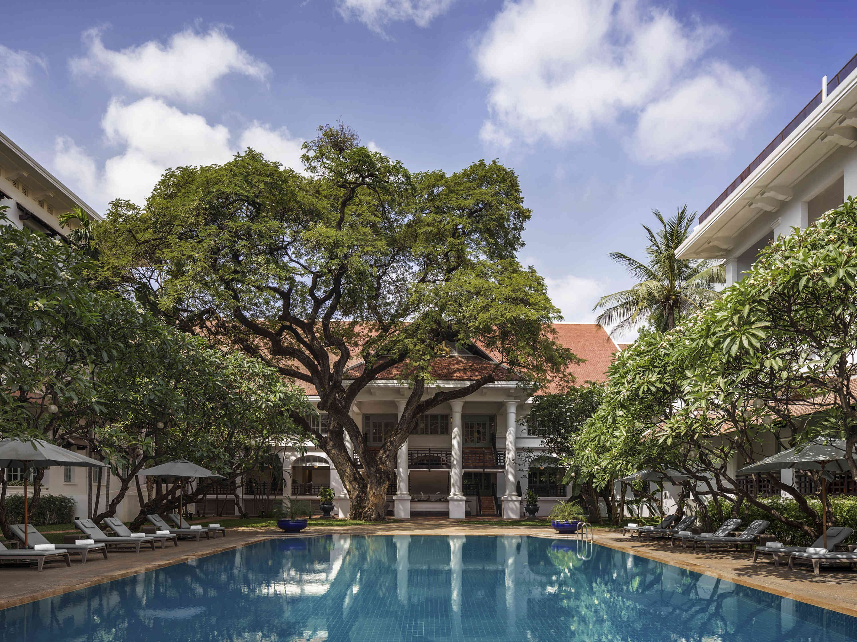 Raffles Hotel Le Royal by null
