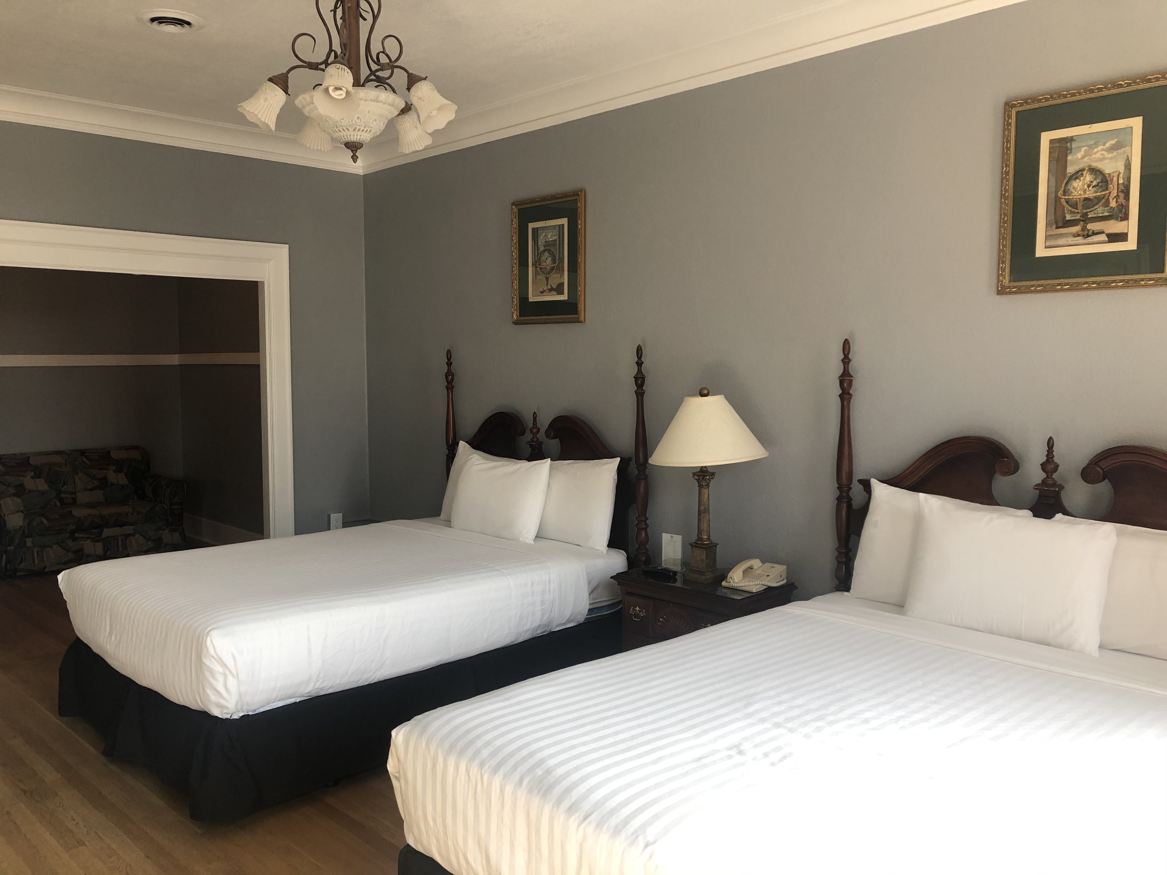 MarQueen Hotel by null