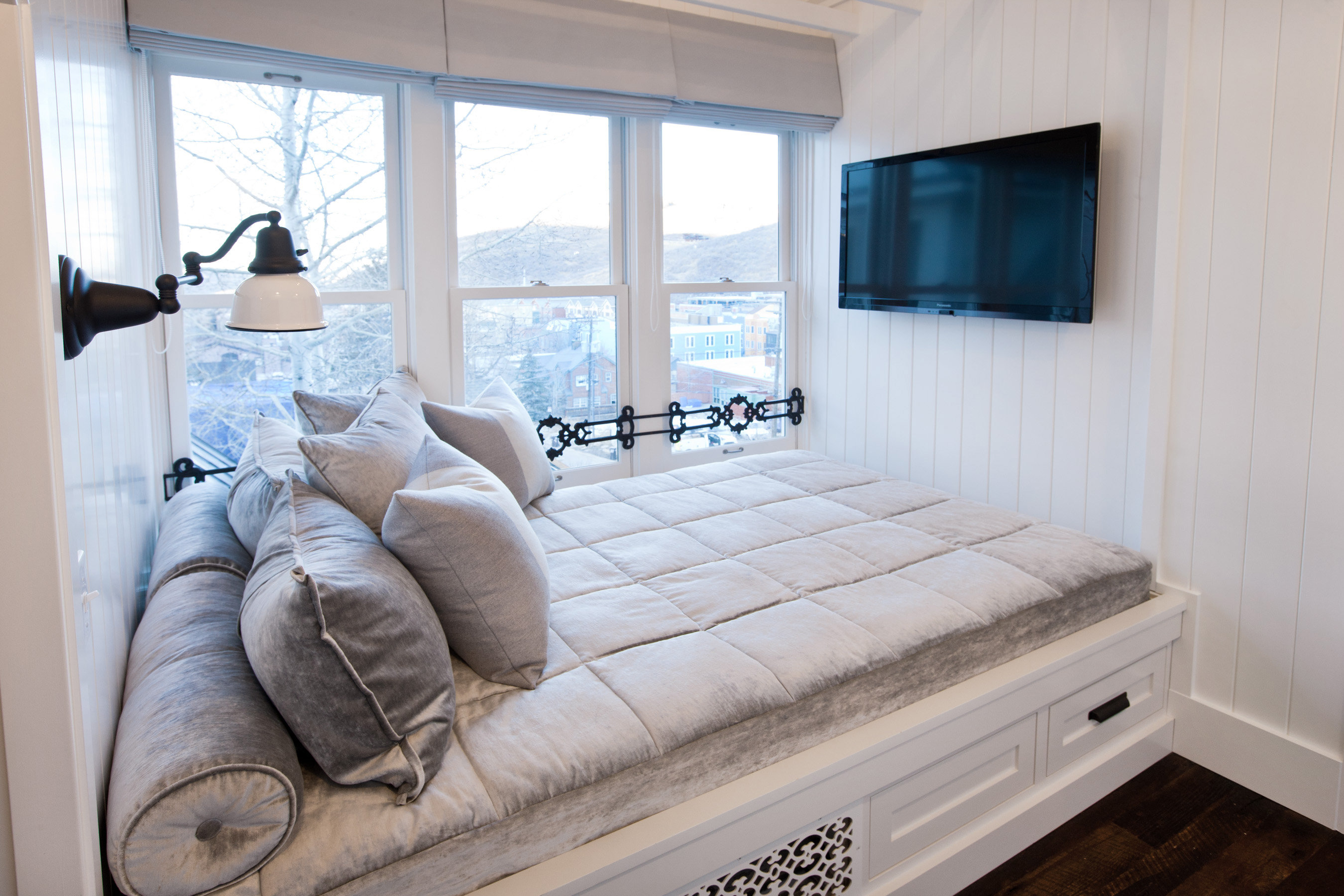 Washington School House Hotel by null