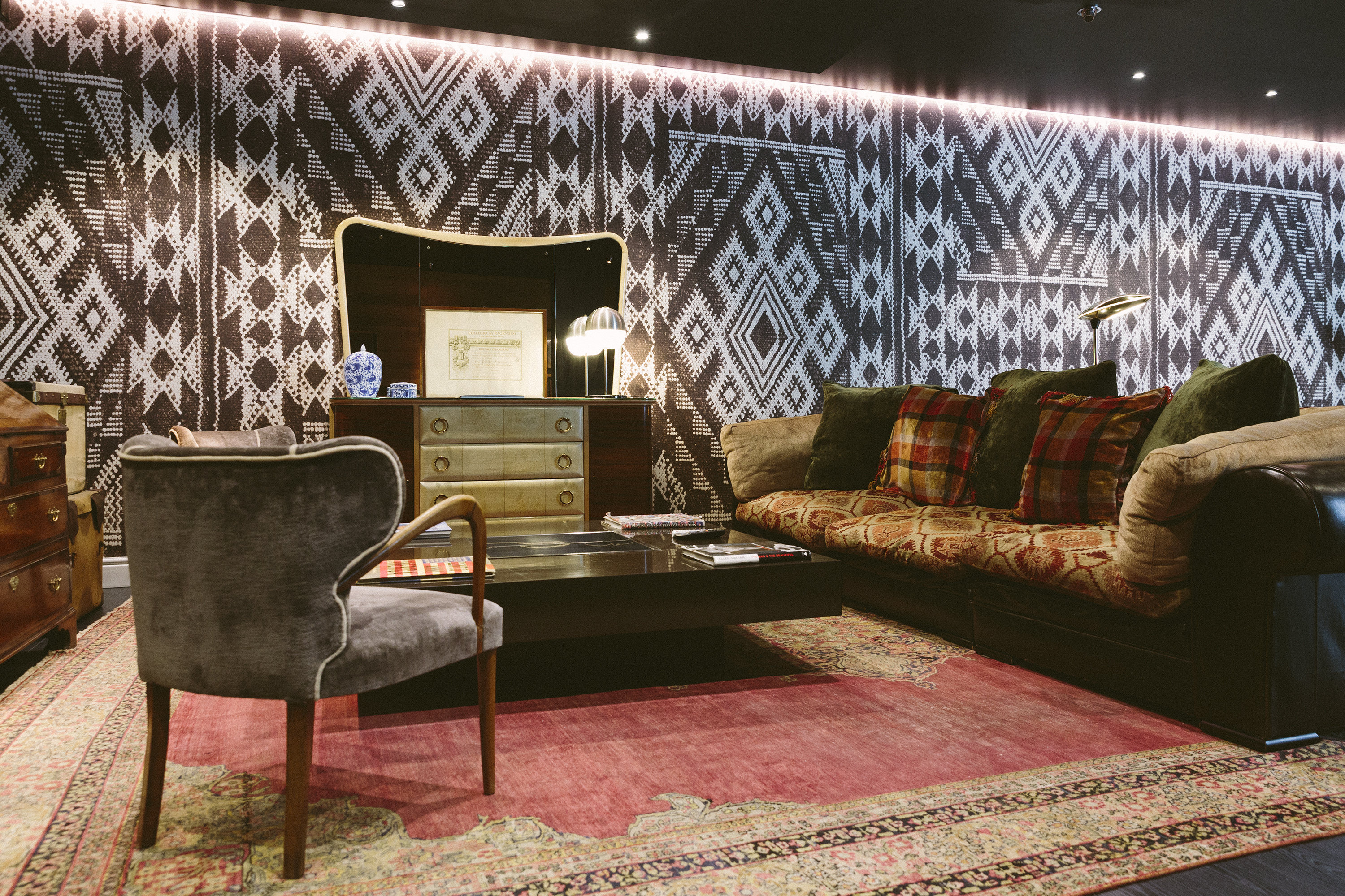 Aethos Milan by null