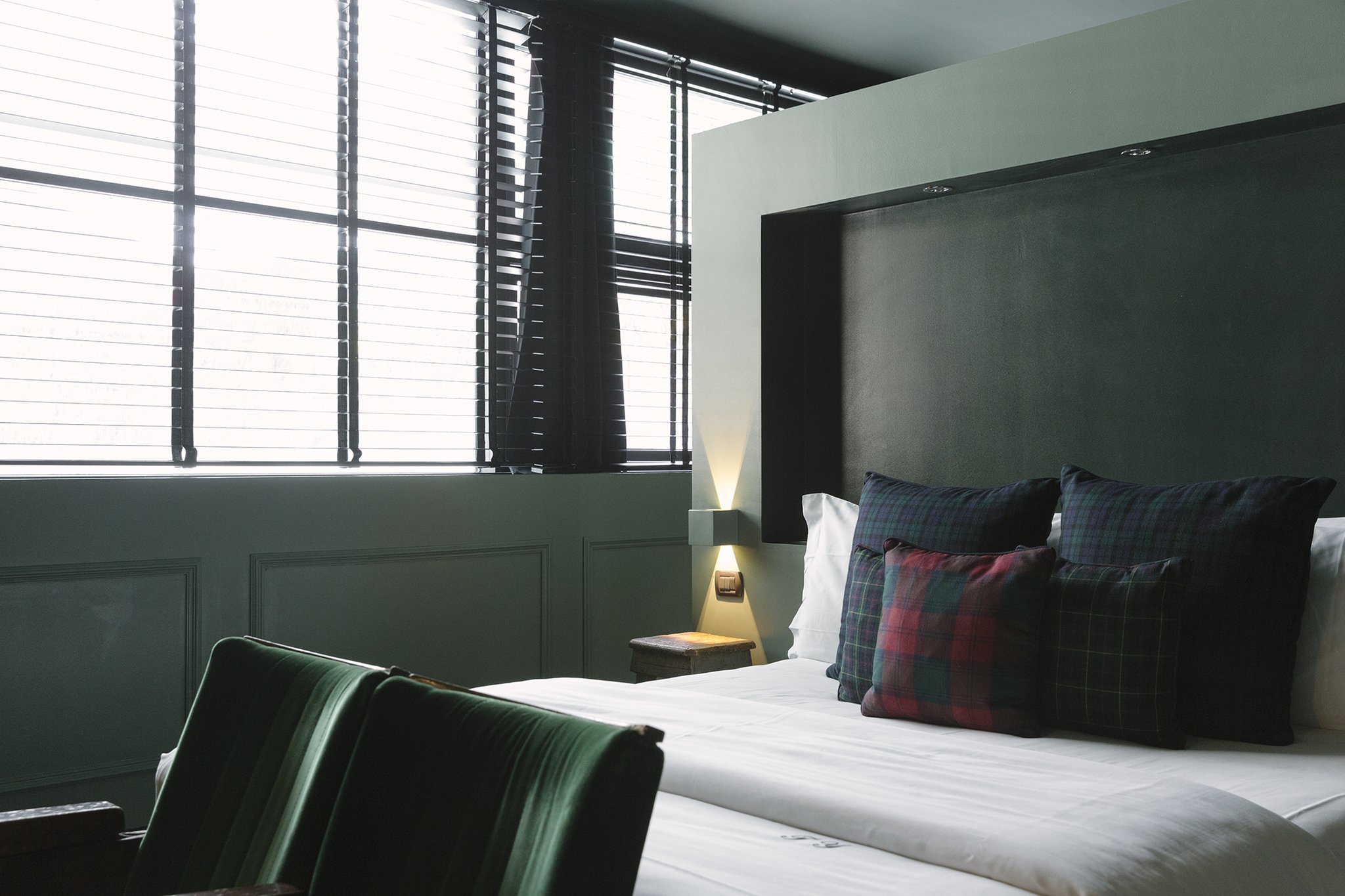 Aethos Milan by null